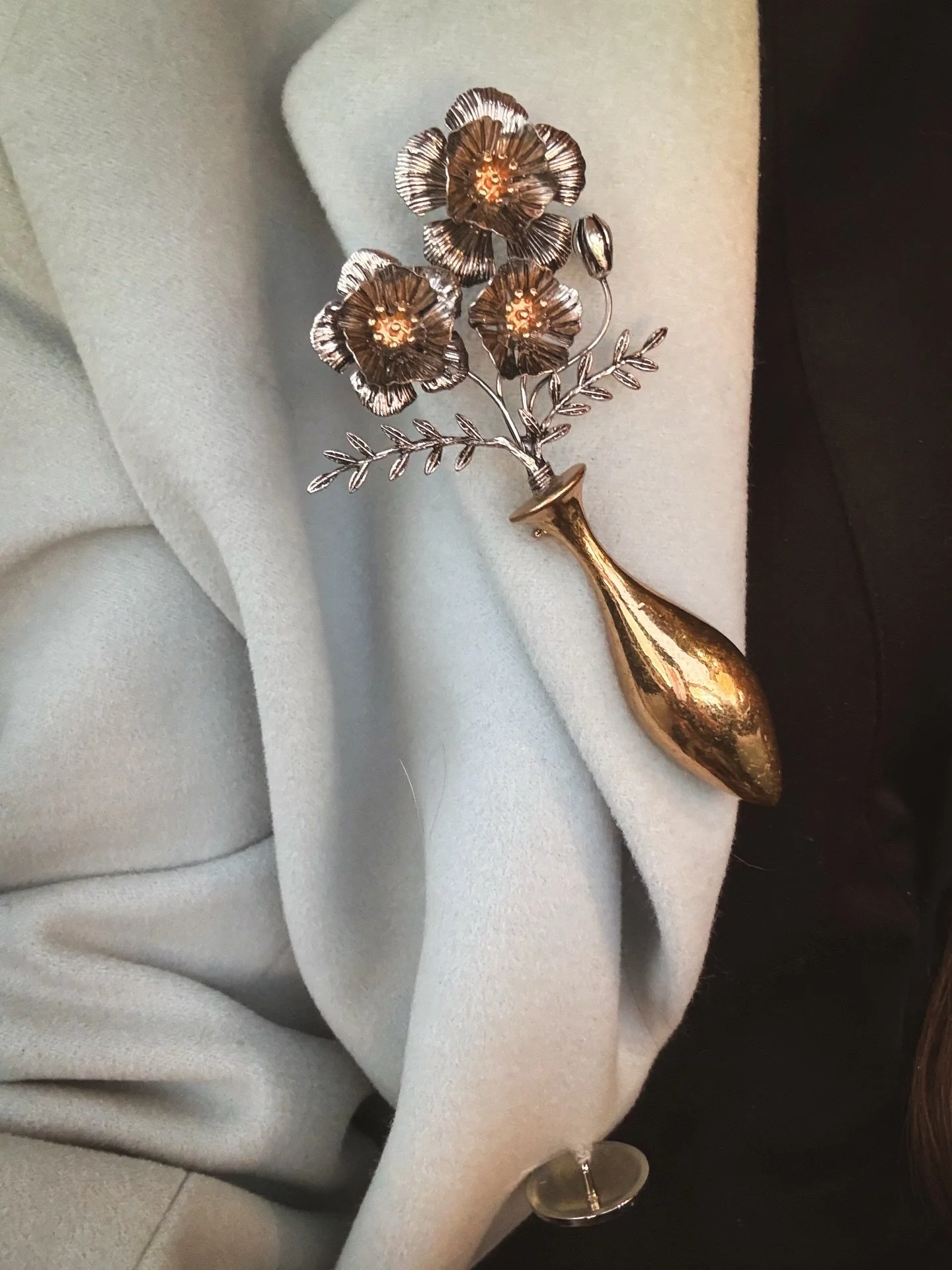 The usual with @_kmorrow 

Fettuccine and bread,
mocktails,
all the ☕️ 

A storm outside.

And then&hellip;
a goat eating our tiramisu 

Dinner, exactly how it should be. 🐐 🍝 🥖 

#AndiamoSantaFe #PastaNight #Fettuccine #Bread #GatherAndFeast