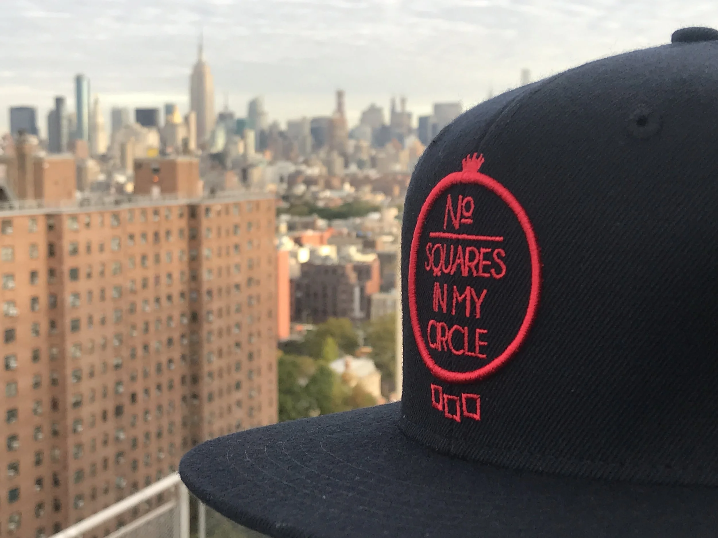 No Squares In My Circle© Blk/Red SB
