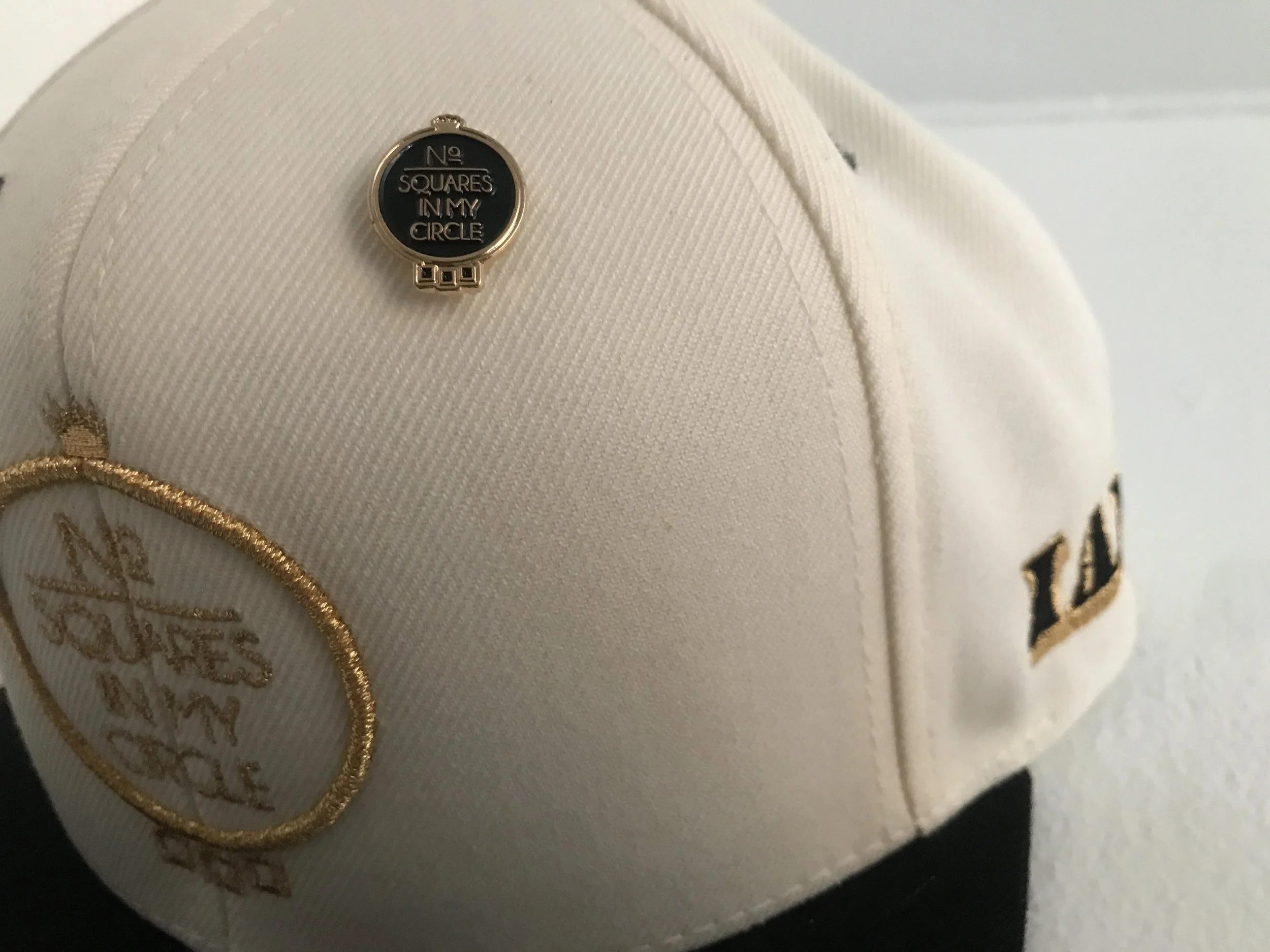 No Squares In My Circle© Natural/Blk/Gold