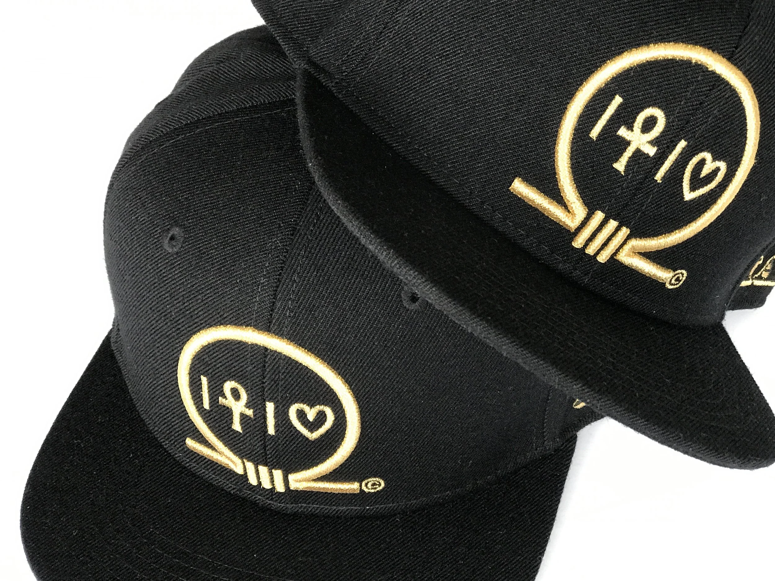 One Life One Love© Blk/Gold Snapbacks 