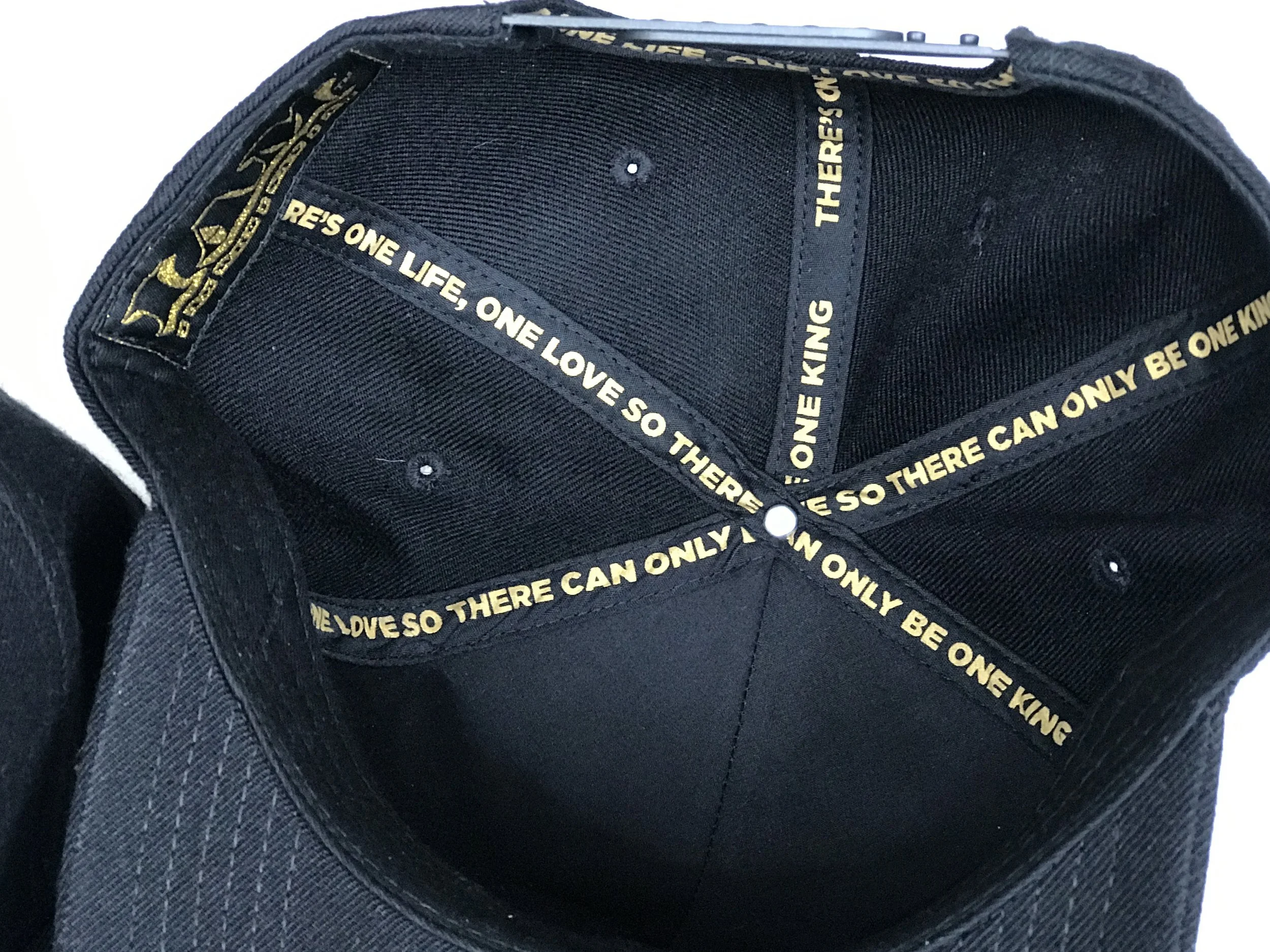 One Life One Love© Blk/Gold Snapbacks 