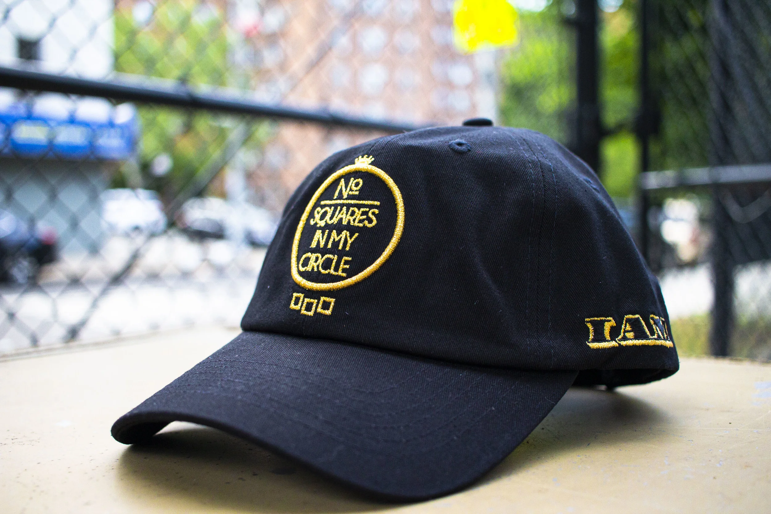 No Squares In My Circle© Dadcaps