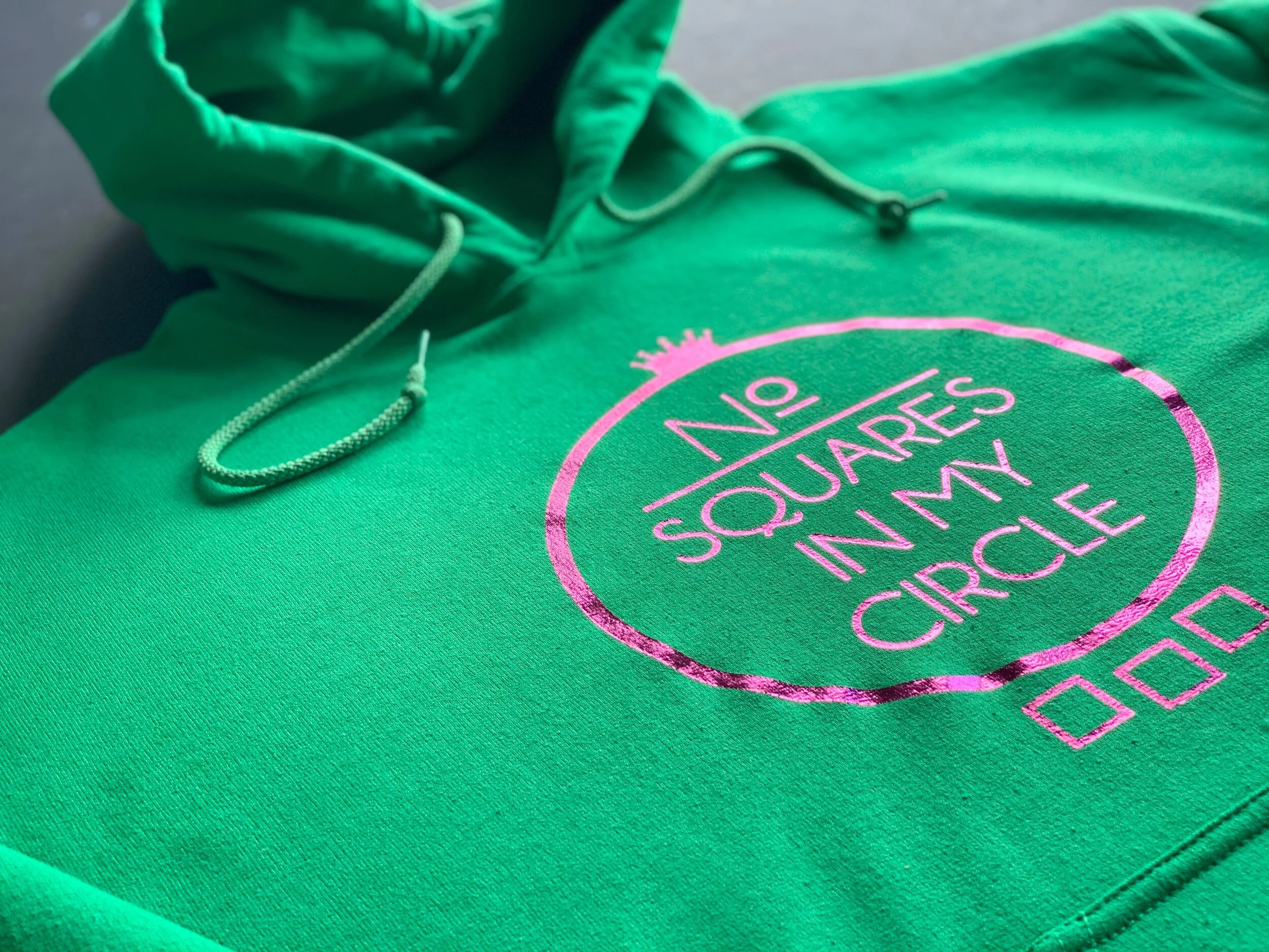 No Squares In My Circle© Green w/ Pink