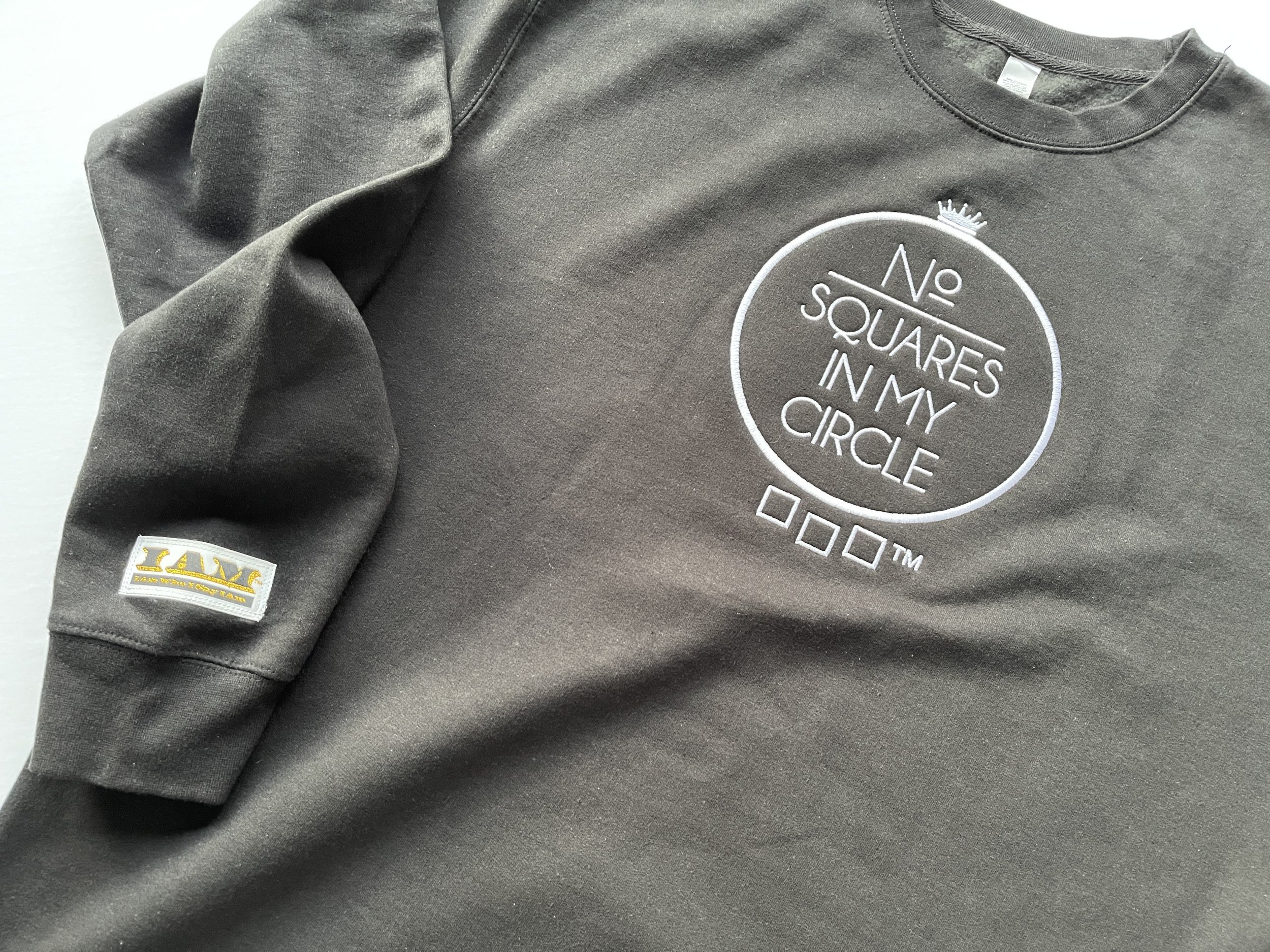NoSIMC® Crewneck Black w/ White