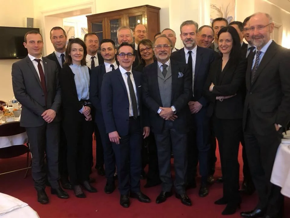 EN PRÉSENCE D'OLIVIER DASSAULT, JEAN-MICHEL FOURGOUS, VALÉRIE BAZIN-MALGRAS, EMILIE BONNIVARD, JEAN-CLAUDE BOUCHET, JACQUES CATTIN, DINO CINIERI, PIERRE CORDIER, RÉMI DELATTE, FABIEN DI FILIPPO, CLAUDE DE GANAY, LAURENT GARCIA, PHILIPPE GOSSELIN, YANNICK HAURY, ALEXANDRE HOLROYD, BRIGITTE KUSTER, SÉBASTIEN LECLERC, EMMANUEL MAQUET, MAXIME MINOT, ERIC PAUGET, SOPHIE PRIMAS, ERIC STRAUMANN, PIERRE VATIN, MICHEL VIALAY, STÉPHANE VIRY