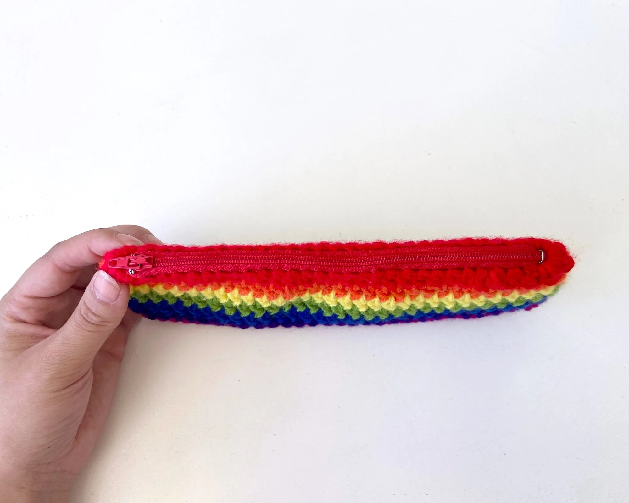 rainbow crochet pouch - 2.jpeg