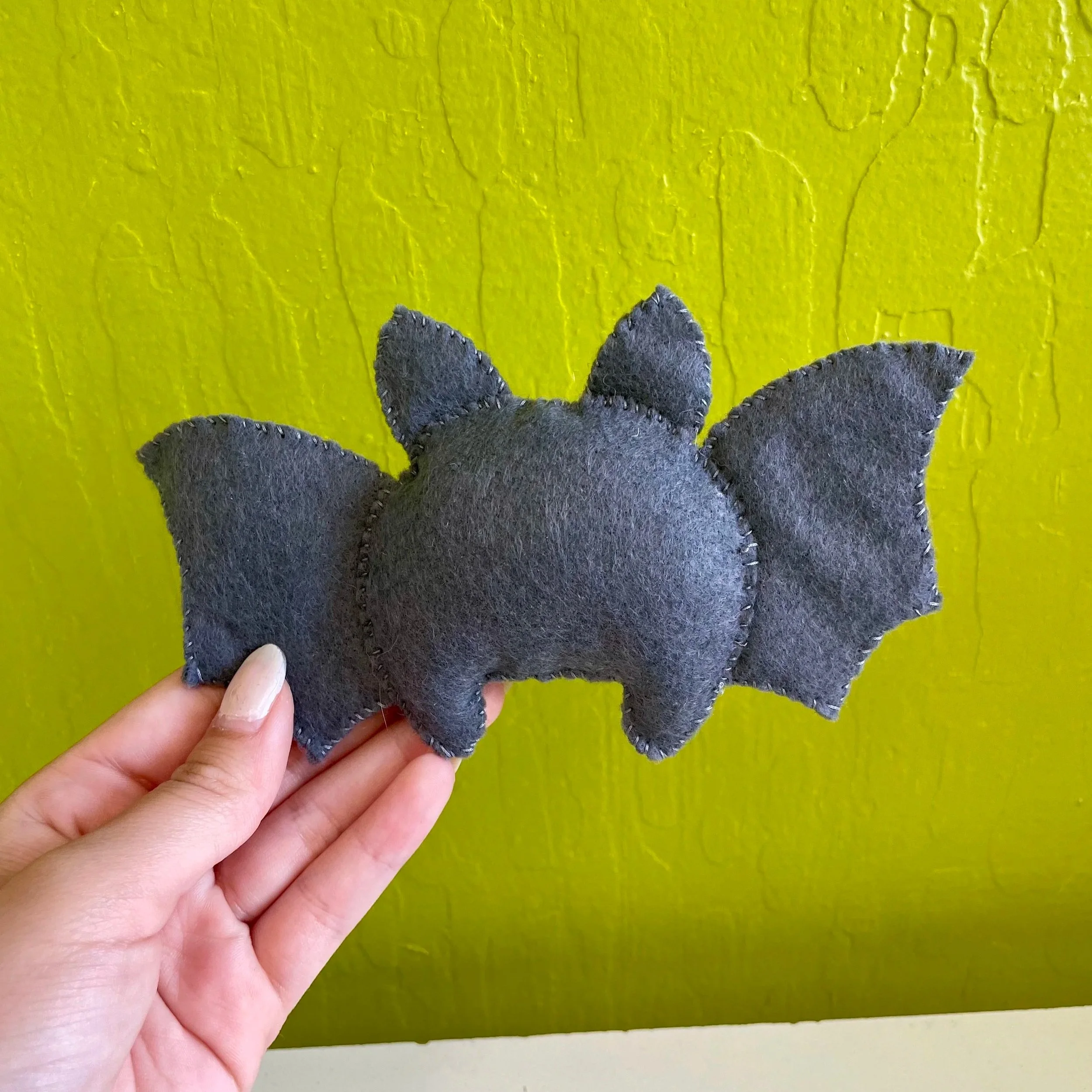 hand+sew+bat3.jpg