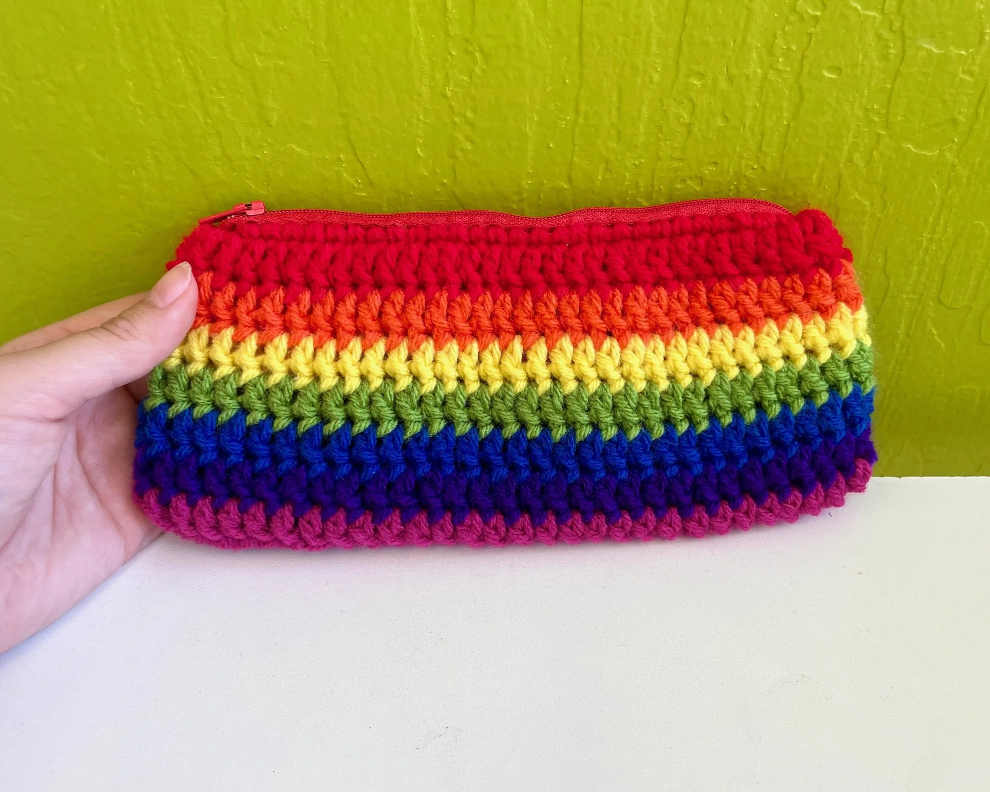 rainbow crochet pouch - 4.jpeg