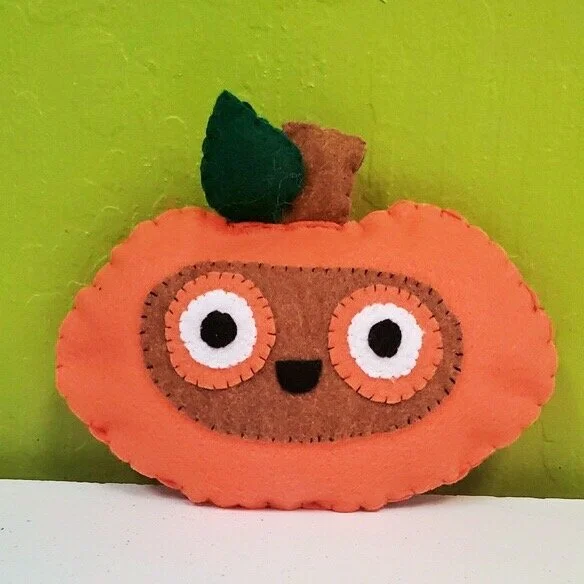 hand sew pumpkin.JPG
