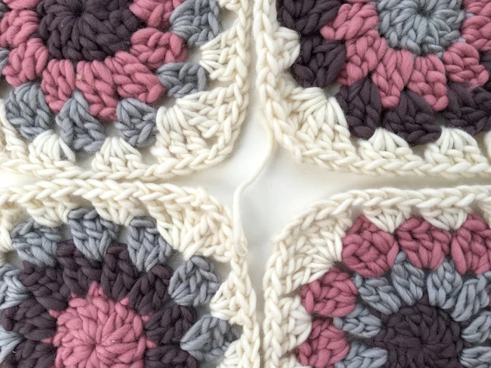 crochet granny square2.png