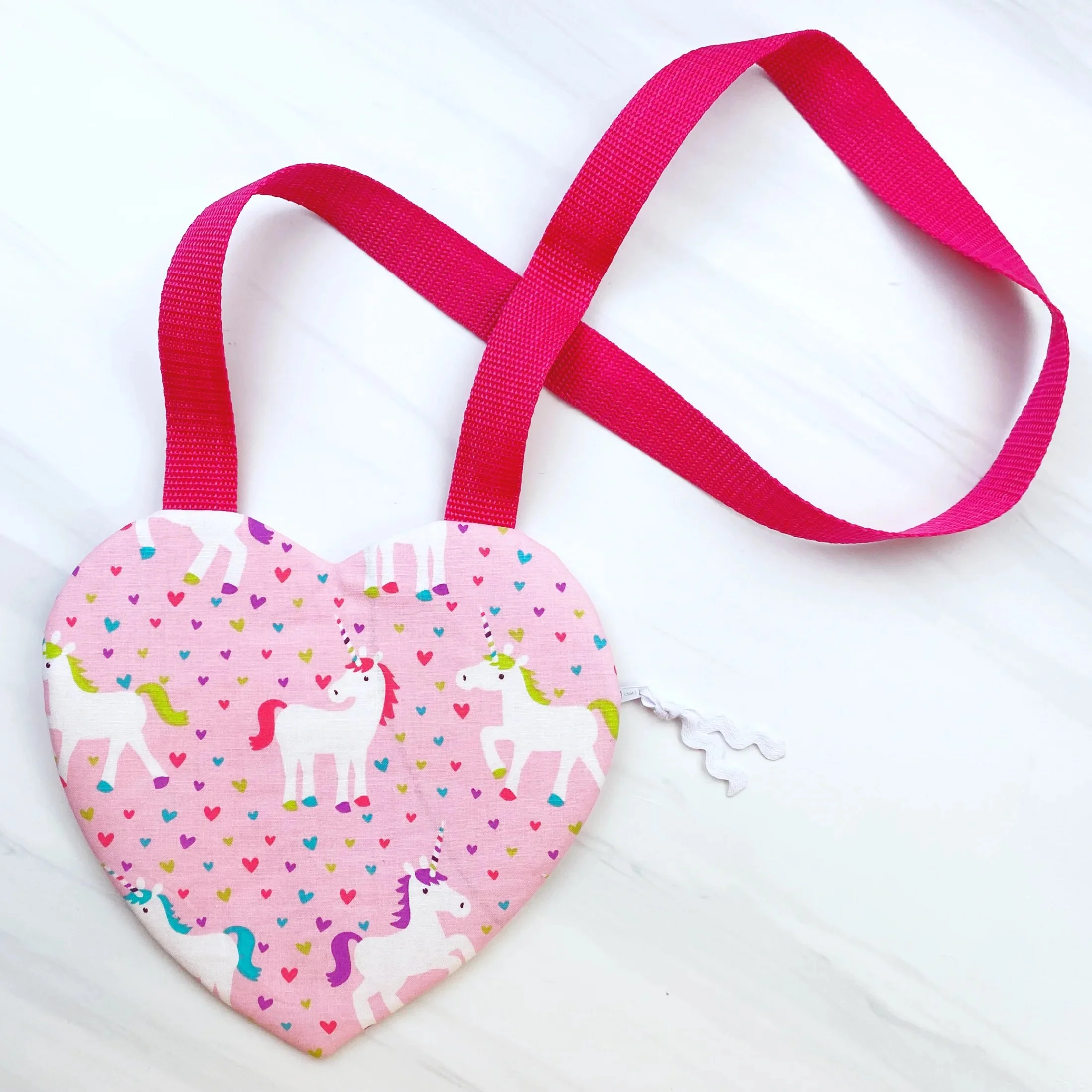 heart zipper purse.jpg
