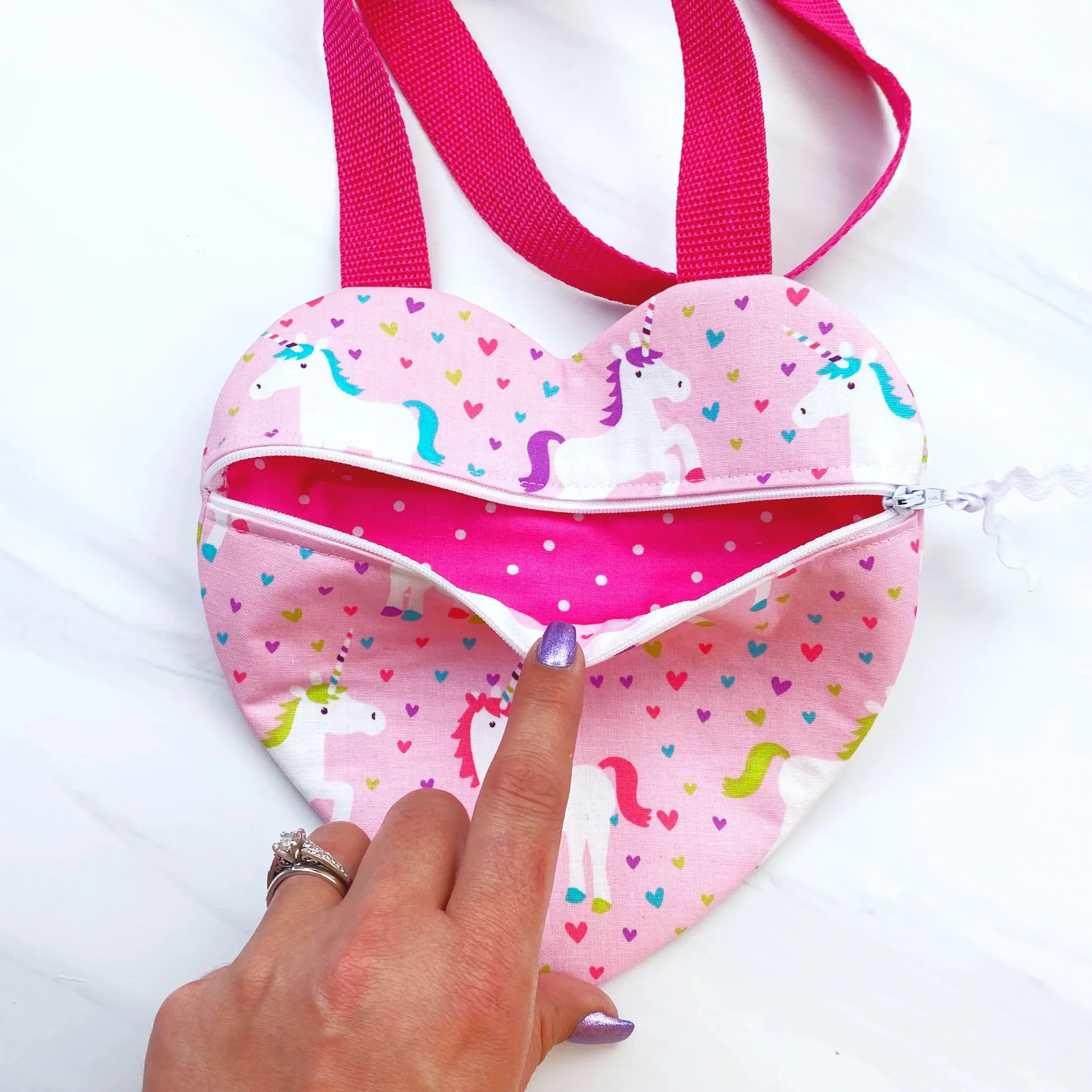 heart zipper purse2.jpg