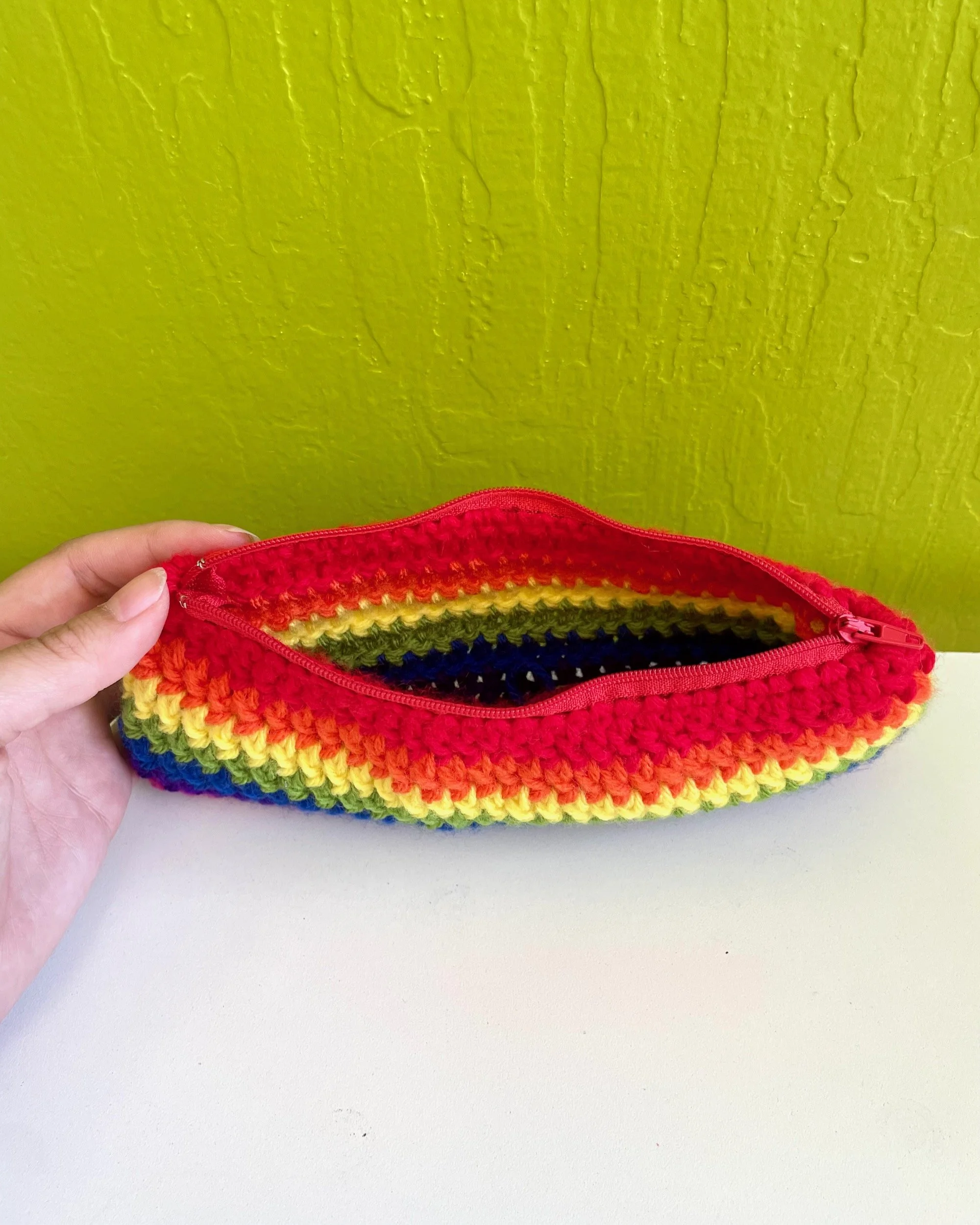 rainbow crochet pouch - 5.jpeg