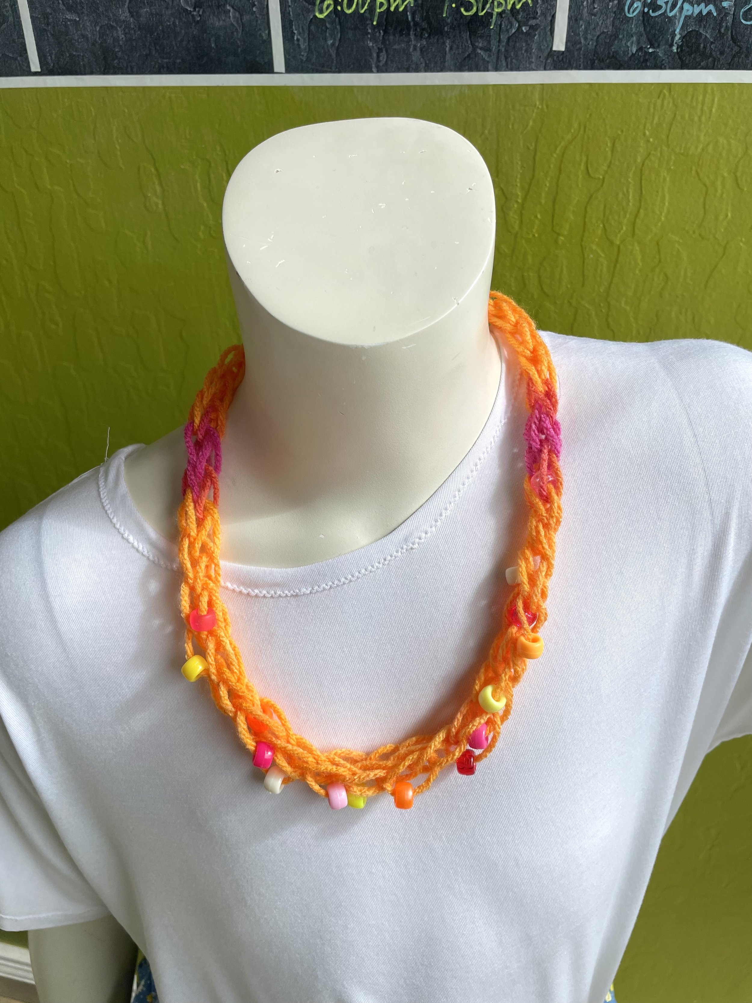 fingerknit necklace4.jpg