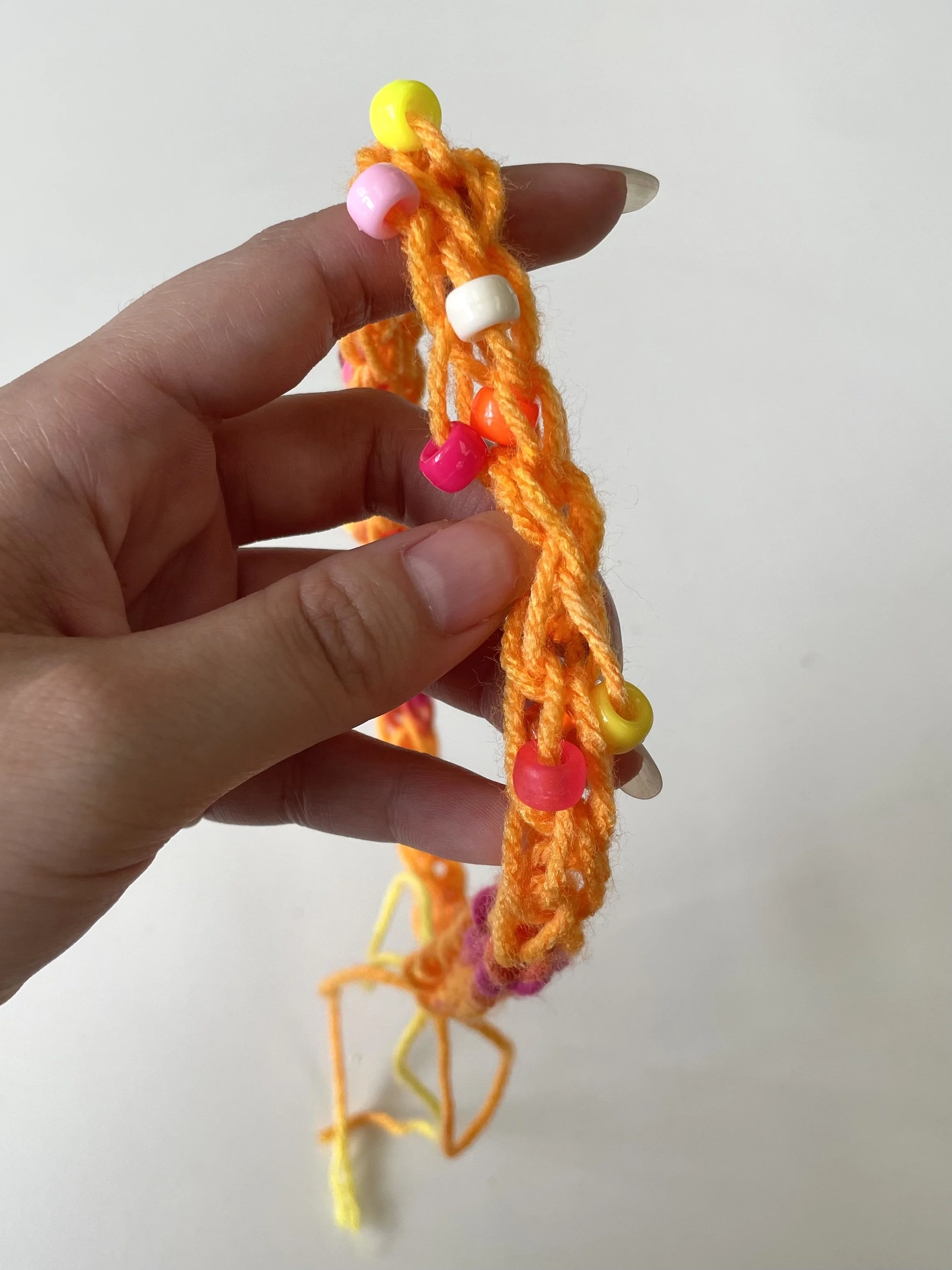 fingerknit necklace2.jpg