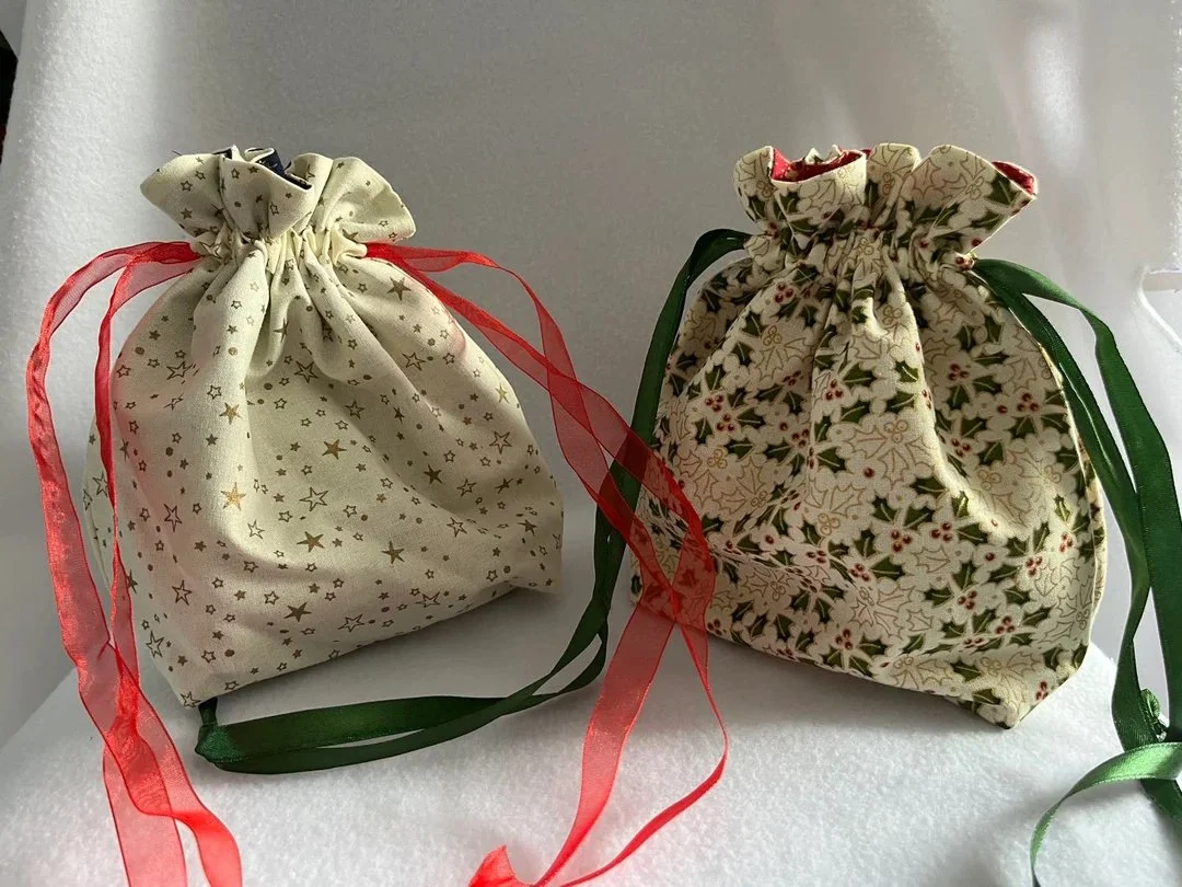 holiday drawsting bag.jpg