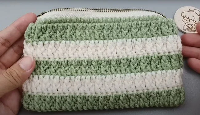 Crochet-Zipper-Purse.jpg (Copy)
