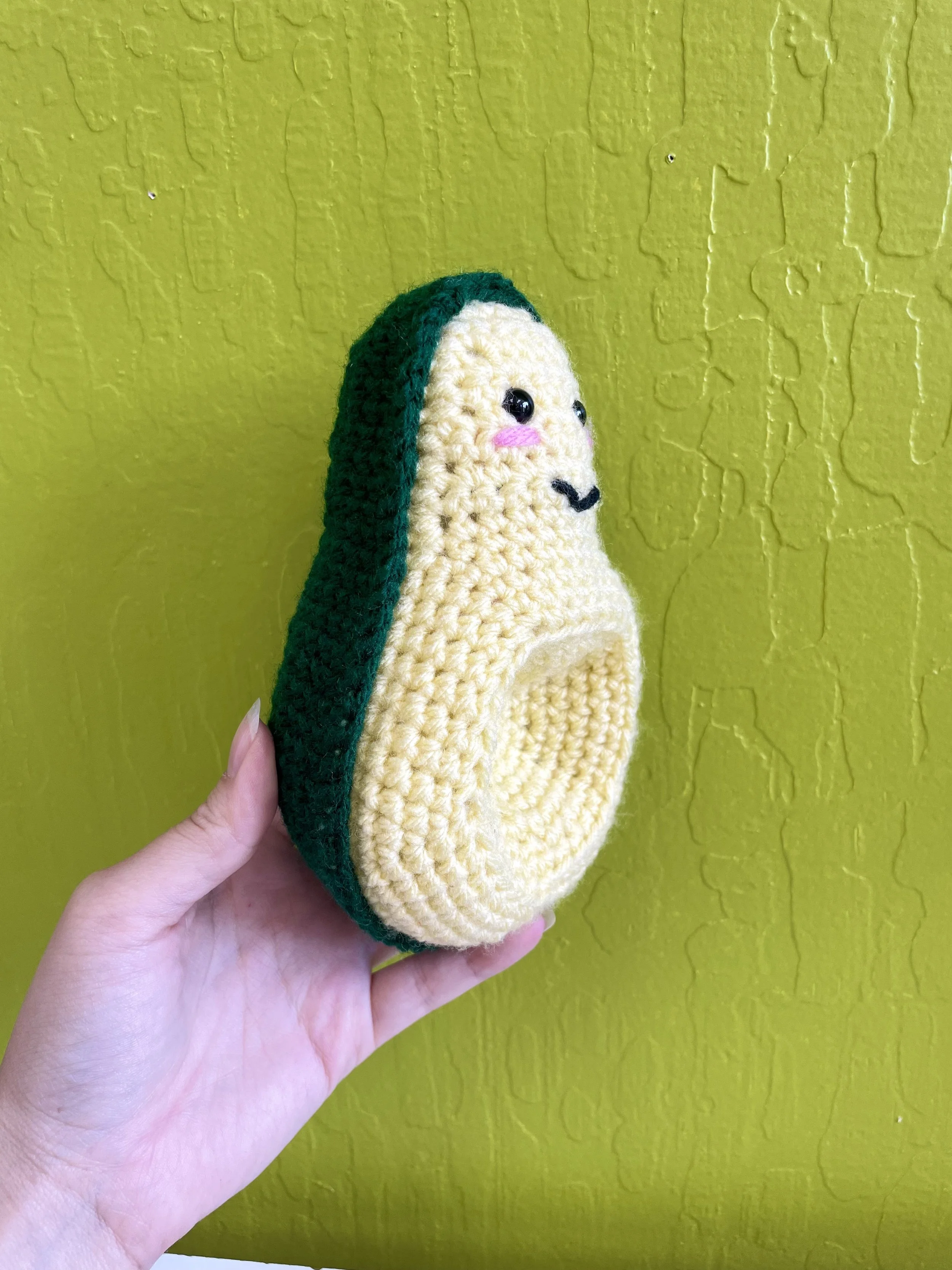 crochet big avocado.jpg