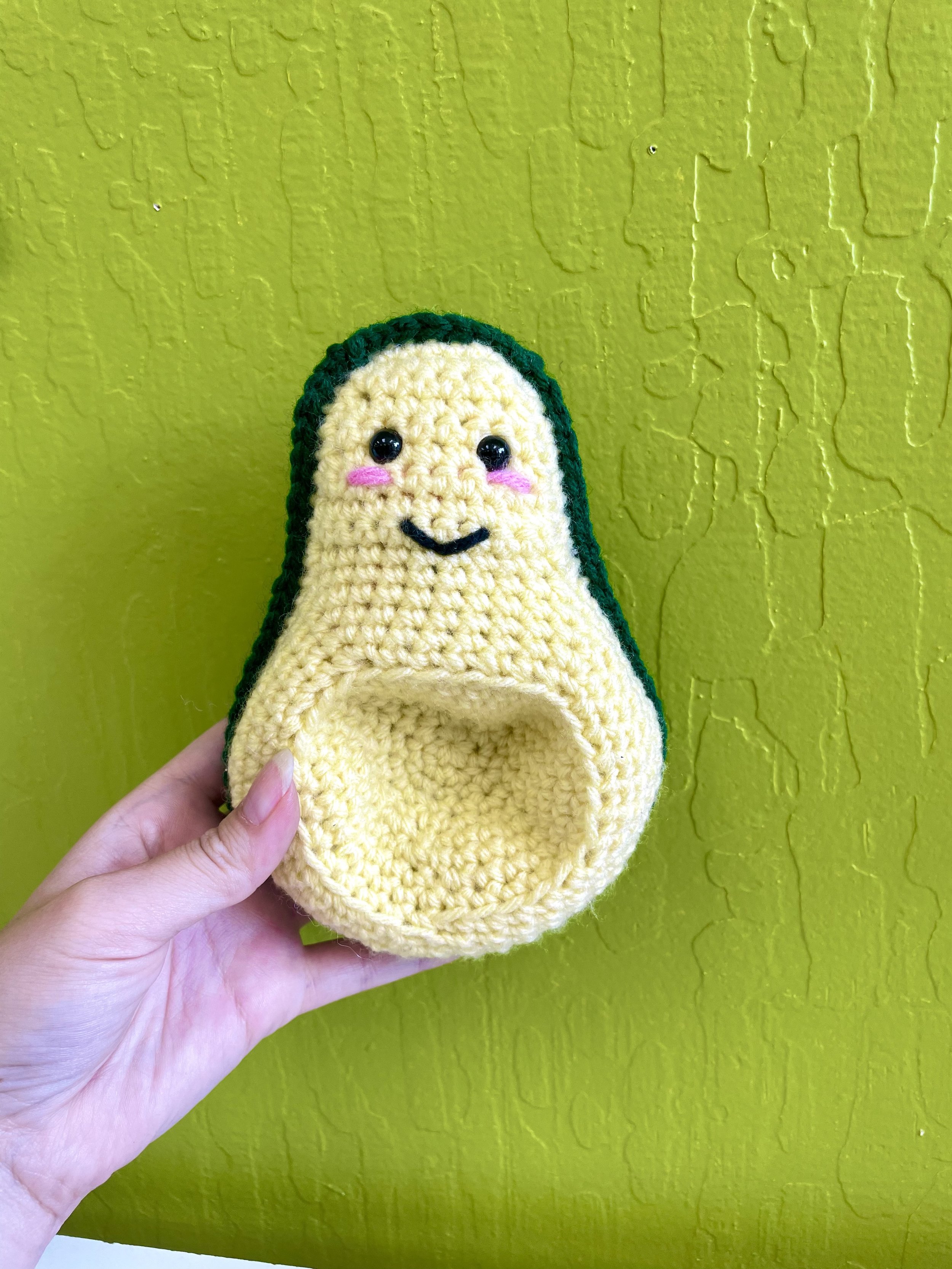 crochet big avocado2.jpg