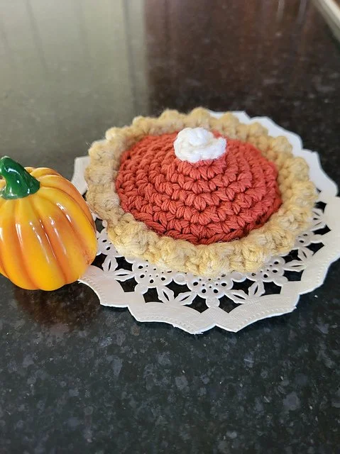 crochet pumpkin pie.jpg