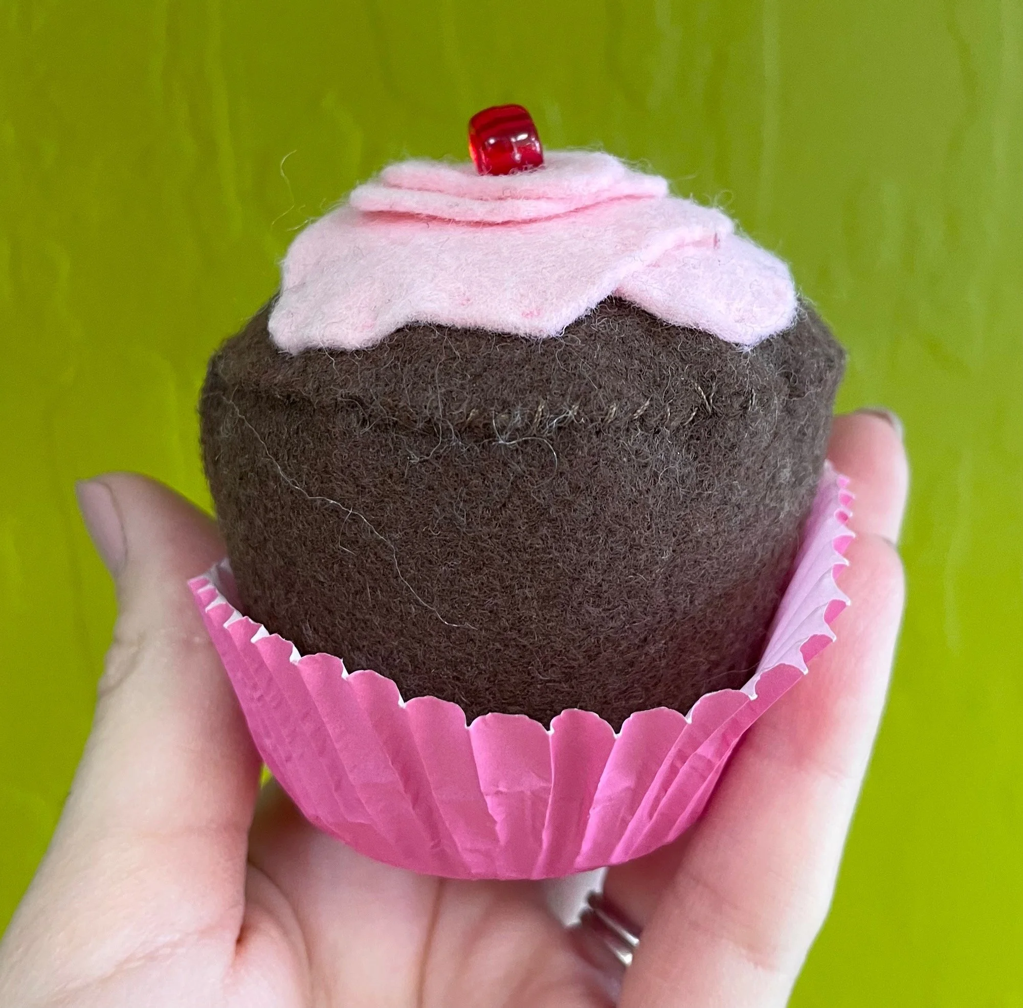 hand sew cupcake - 1.jpeg