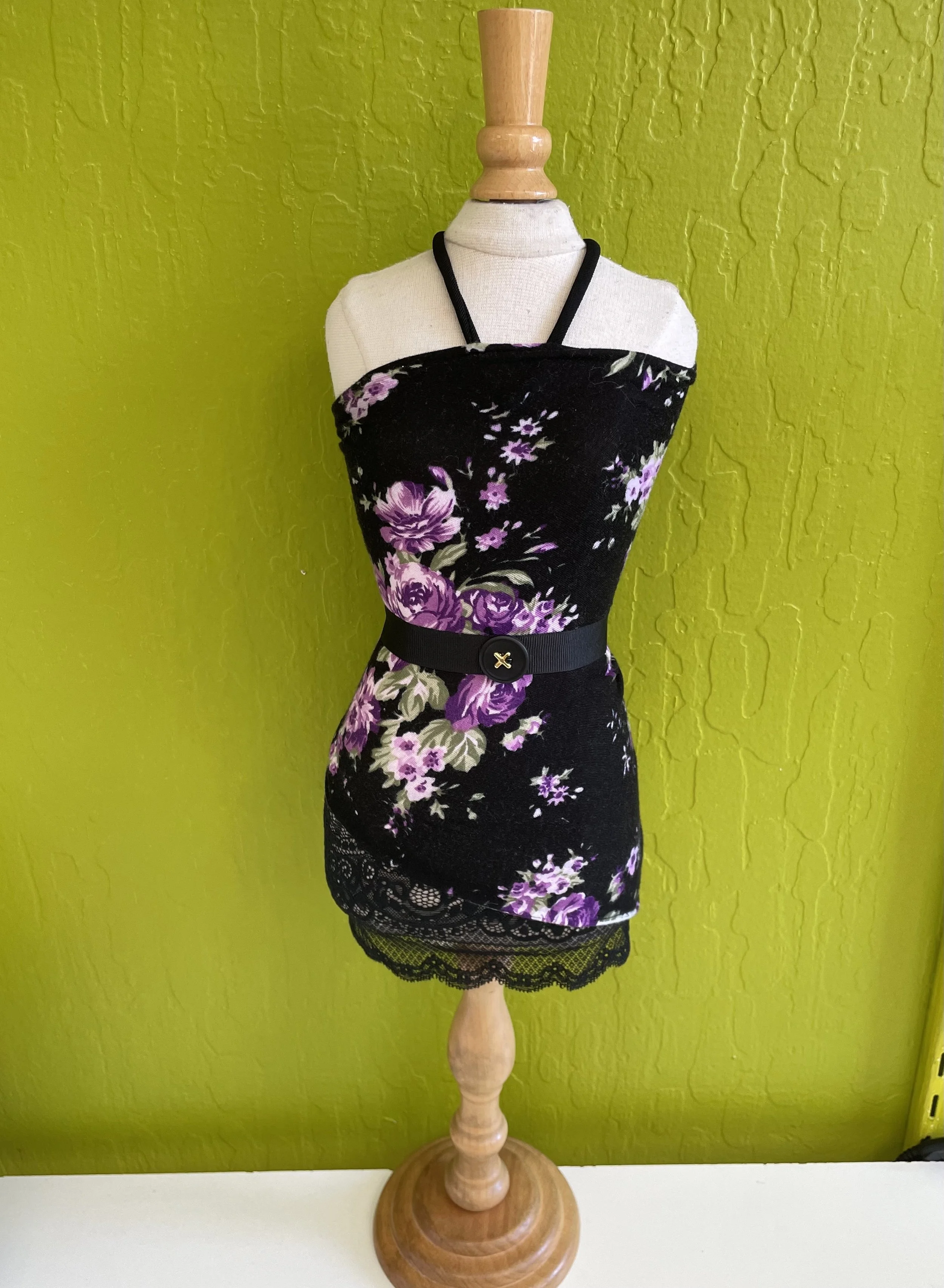 mini mannequin draping fashion.jpg