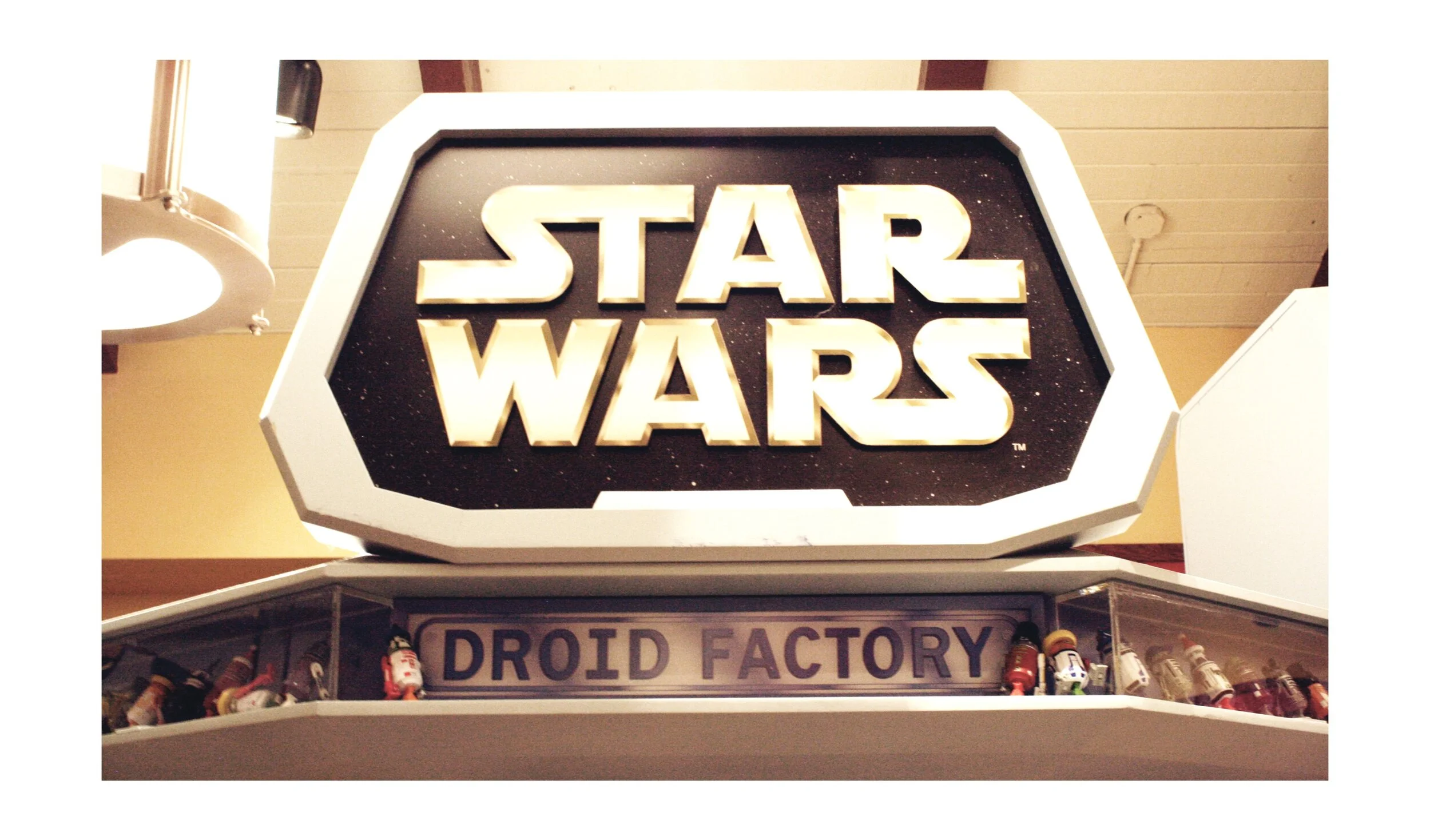 ©Disney © &amp; TM Lucasfilm Ltd.