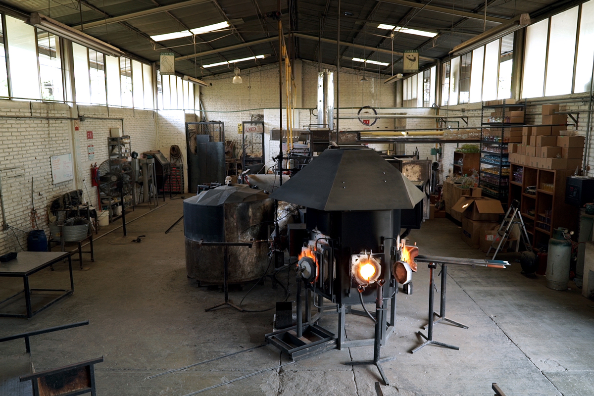STUDIO XAQUIXE A sustainable glassblowing studio located outside of Oaxaca, in Magdalena Apasco Etla. The studio upcyles recycled glass into crystal quality and derives 80% of it's energy from waste vegetable oil. The studio is also an innovation center, developing and implementing diverse alternative energy technologies to foster local micro-industries and improve their communities. Website: www.xaquixe.com Tel: +52 (951) 521-5812 Email: info@xaquixe.com Location: Studio Xaquixe Av. México Lote 7A (Manzana D) Parque Industrial Oaxaca 2000 Magdalena Apasco Etla Oaxaca, Mexico