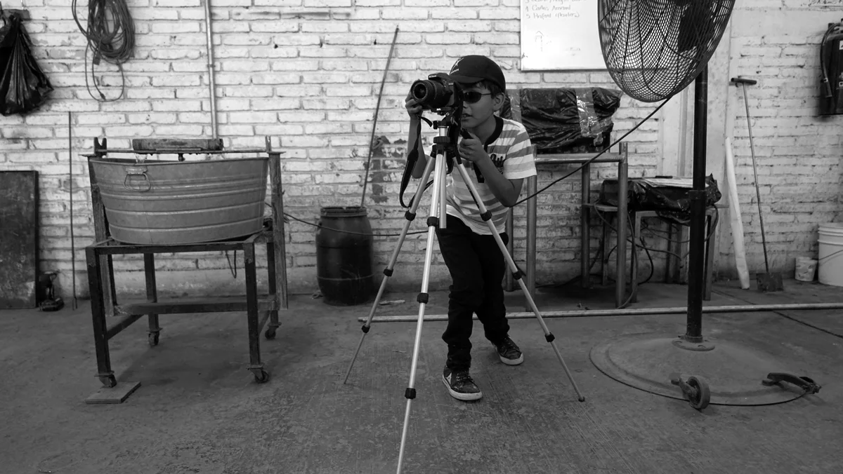  OSVALDO LOPEZ GARCIA Ozvi is 9 years old [2016]. He is the son of the most experienced glassblower at Studio Xaquixe in Magdalena Apasco Etla. Studio Xaquixe is featured in the episode,  The Dance of Crossings . 