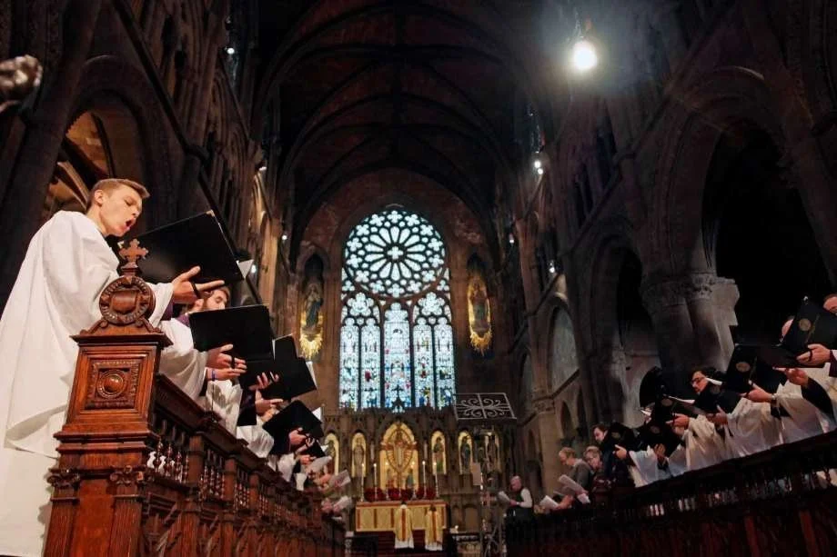 boy+choir+and+east+window.jpg