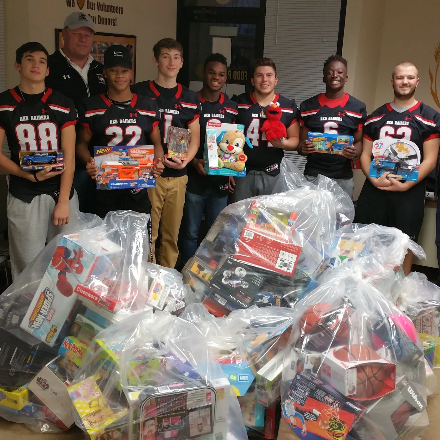 HHS-Football-2018.jpg