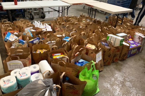 HUNTLEY RED RAIDERS TRAVEL SOFTBALL ANNUAL FOOD DRIVE.