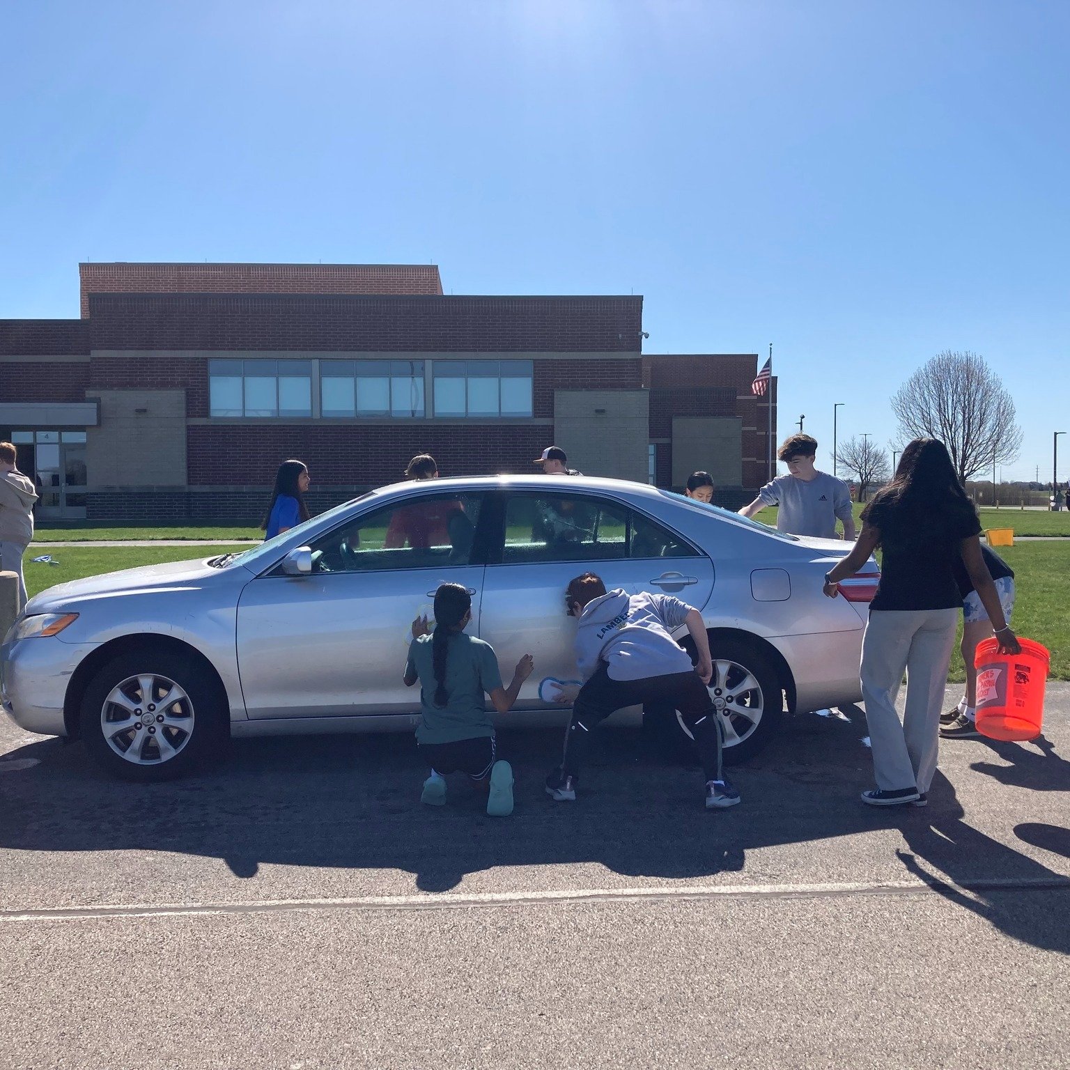 Big thank you to everyone who participated in the Heineman Middle School National Junior Honor Society fundraiser car wash that raised over $700 for the Food Pantry.