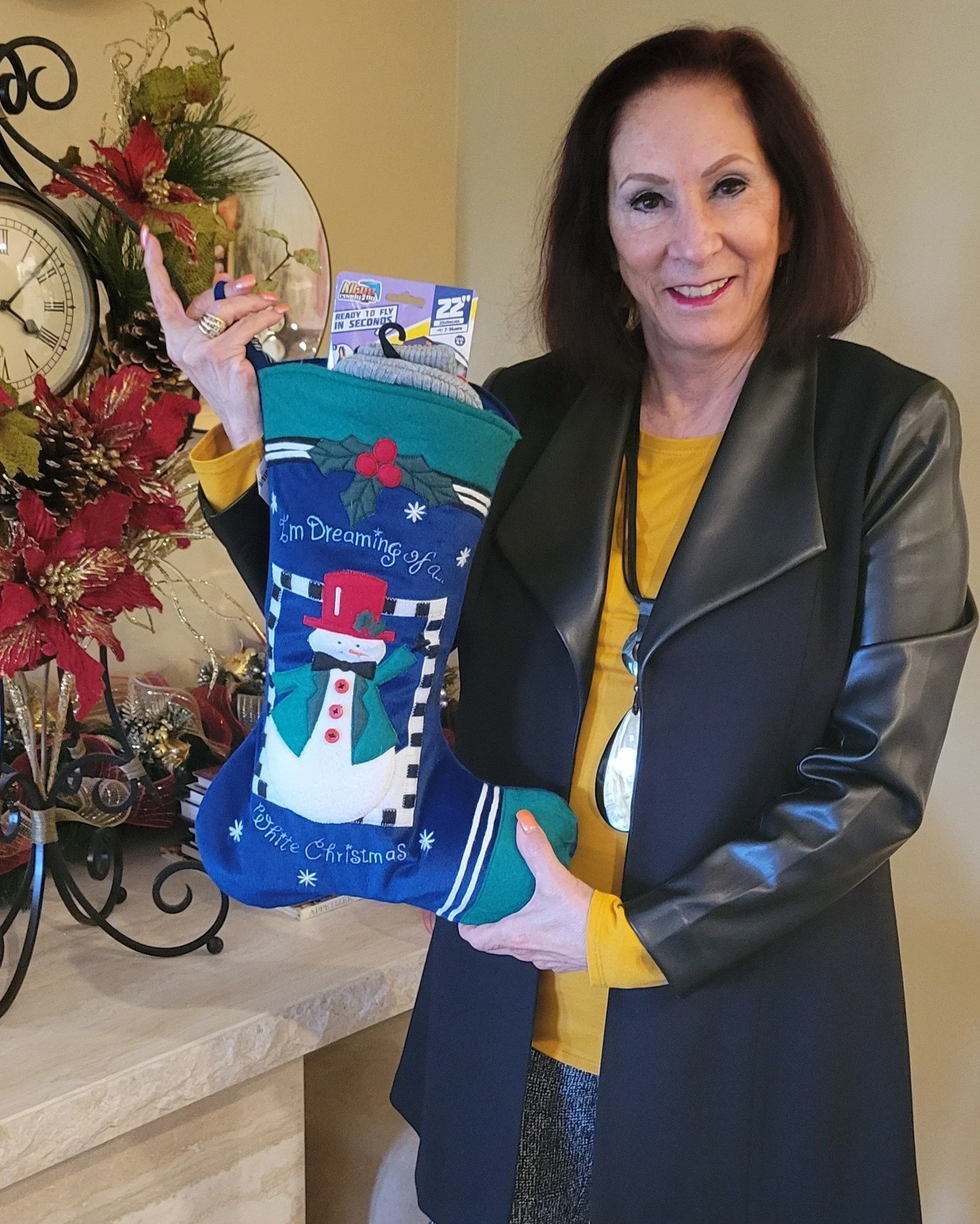 🌻🎄 We are deeply grateful to the amazing women of the Sun City Sunflower Garden Club for donating 315 Holiday Stockings filled with gift cards and goodies for the children of the Grafton Food Pantry. Your generosity brings so much joy and excitemen