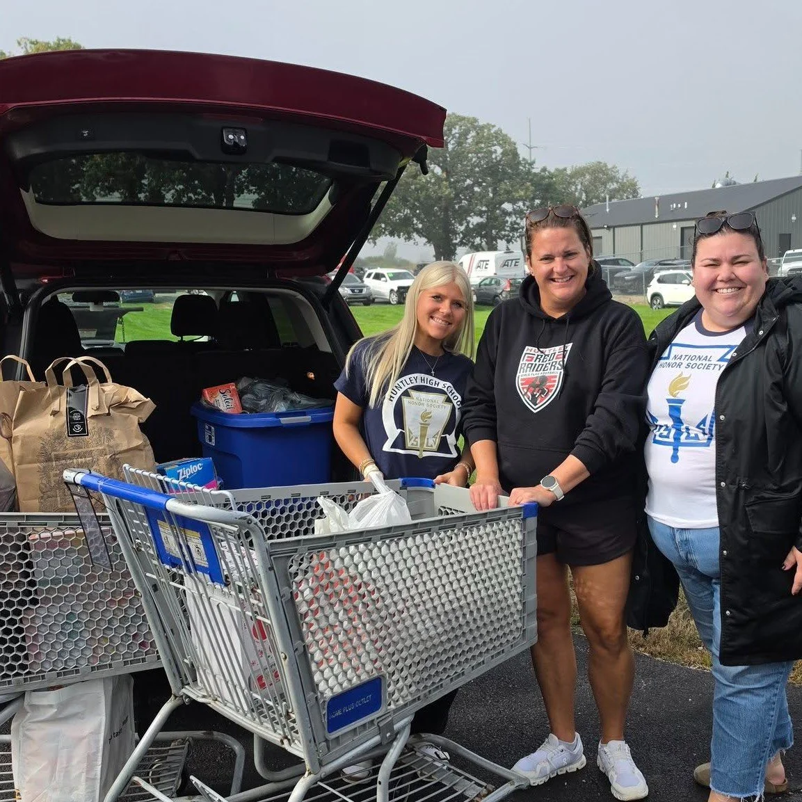Big thank you to Huntley High School National Honors Society and all the donors who contributed to their Stuff The Bus Donation Drive! 
#HuntleyHighSchool #GraftonFoodPantry #HuntleyIL