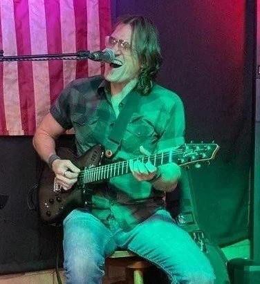 Live Music Rich Lloyd