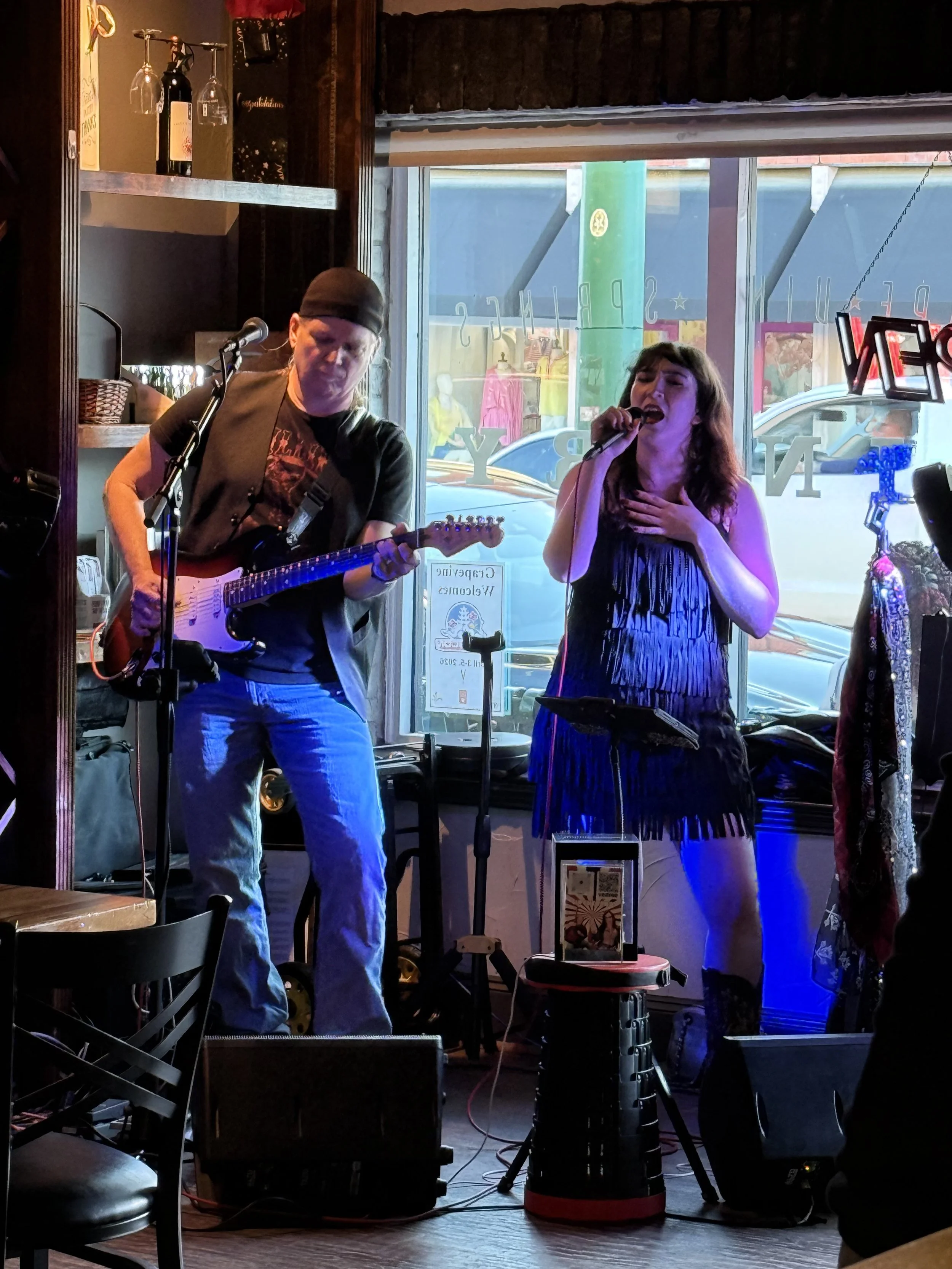 LIVE MUSIC - Chloe &amp; Terry