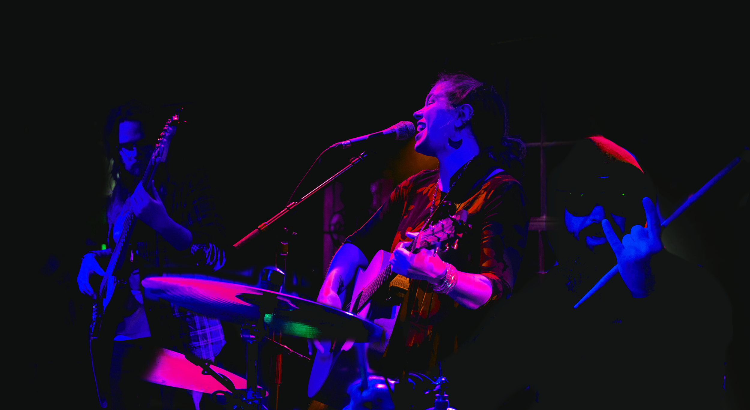 Gunpowder Irish Gin Happy Hour with Jenny &amp; The Bets