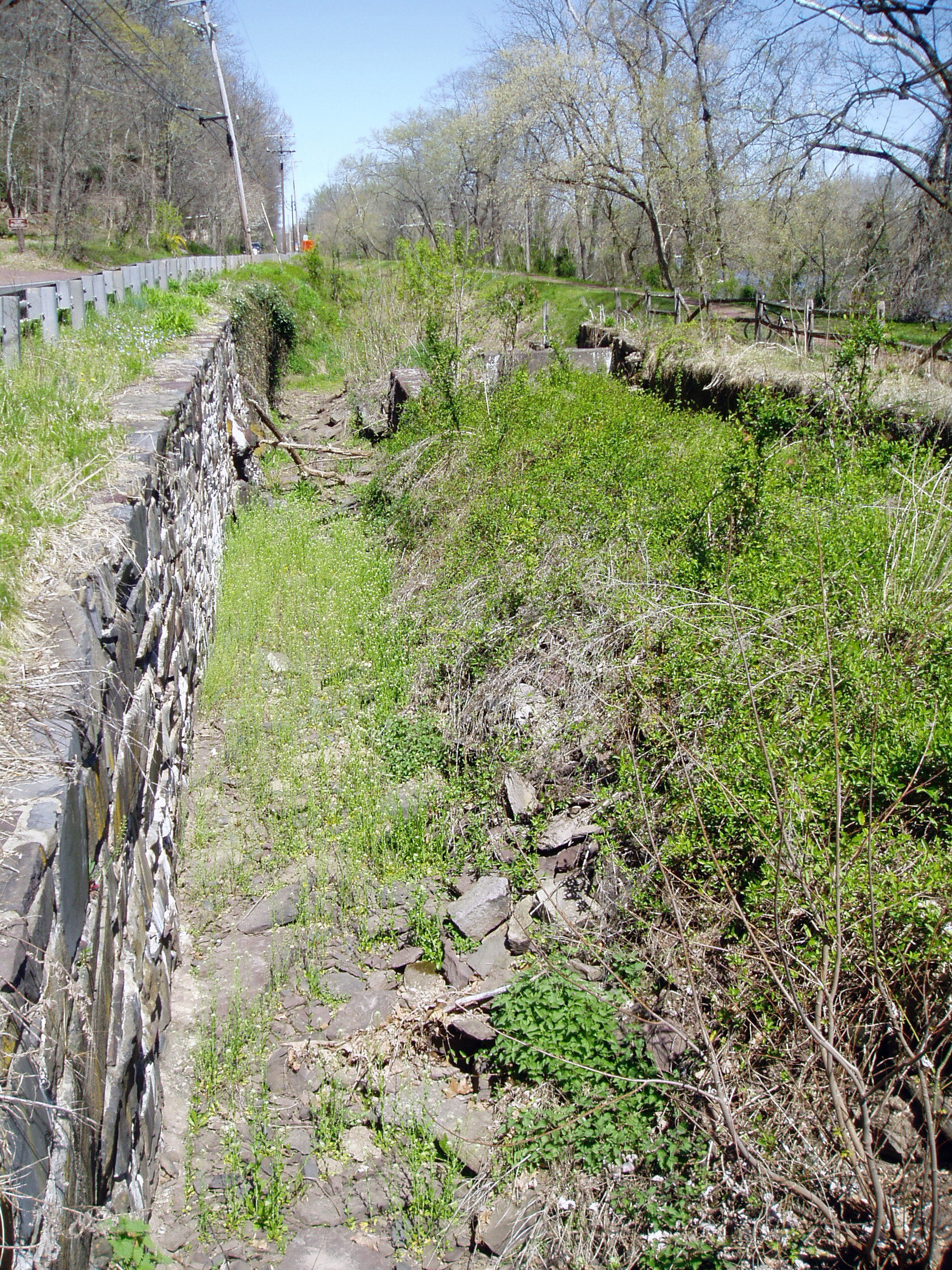 Treasure island lock 17 april 2012 008.jpg