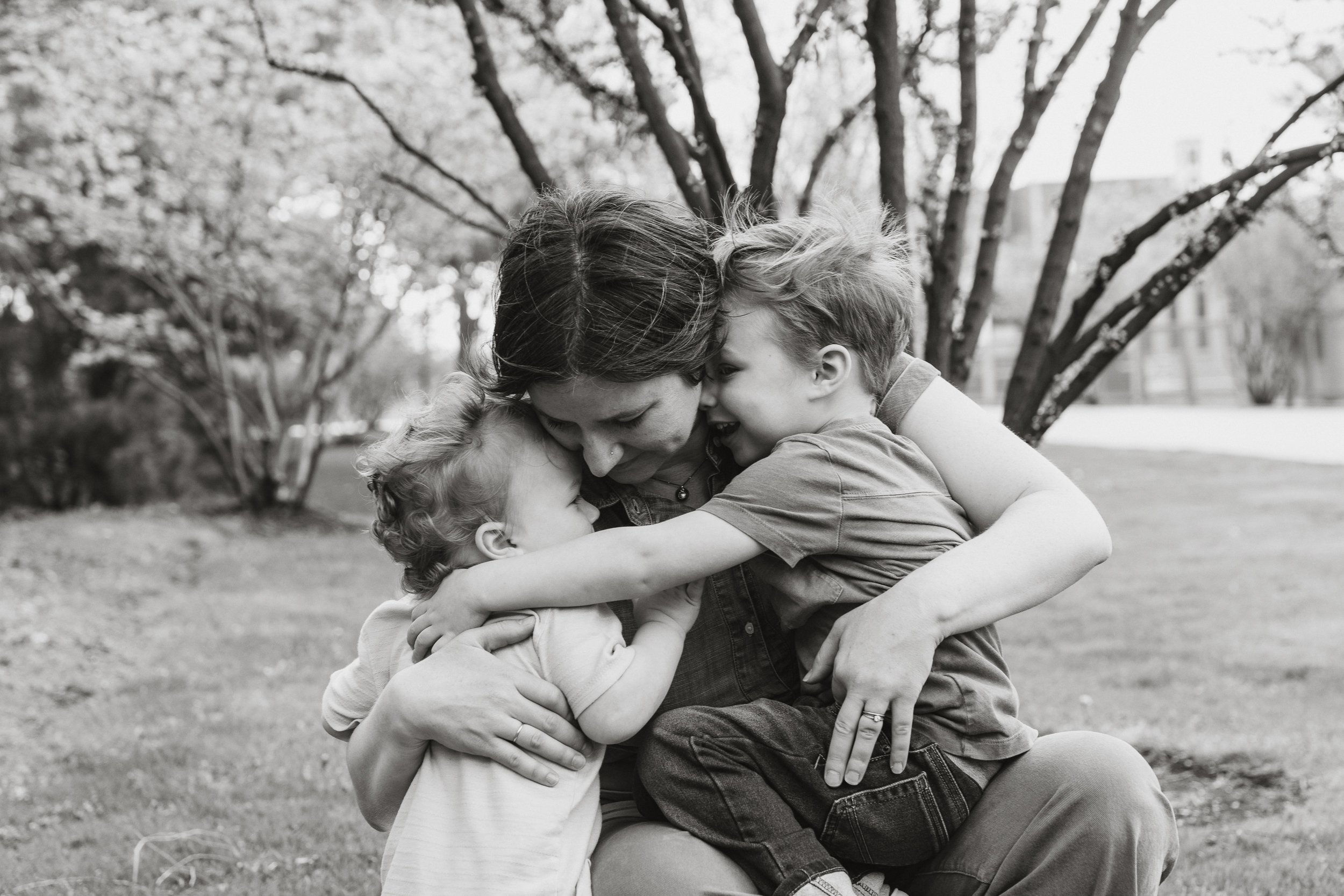 Spring Family Photos on the 606
