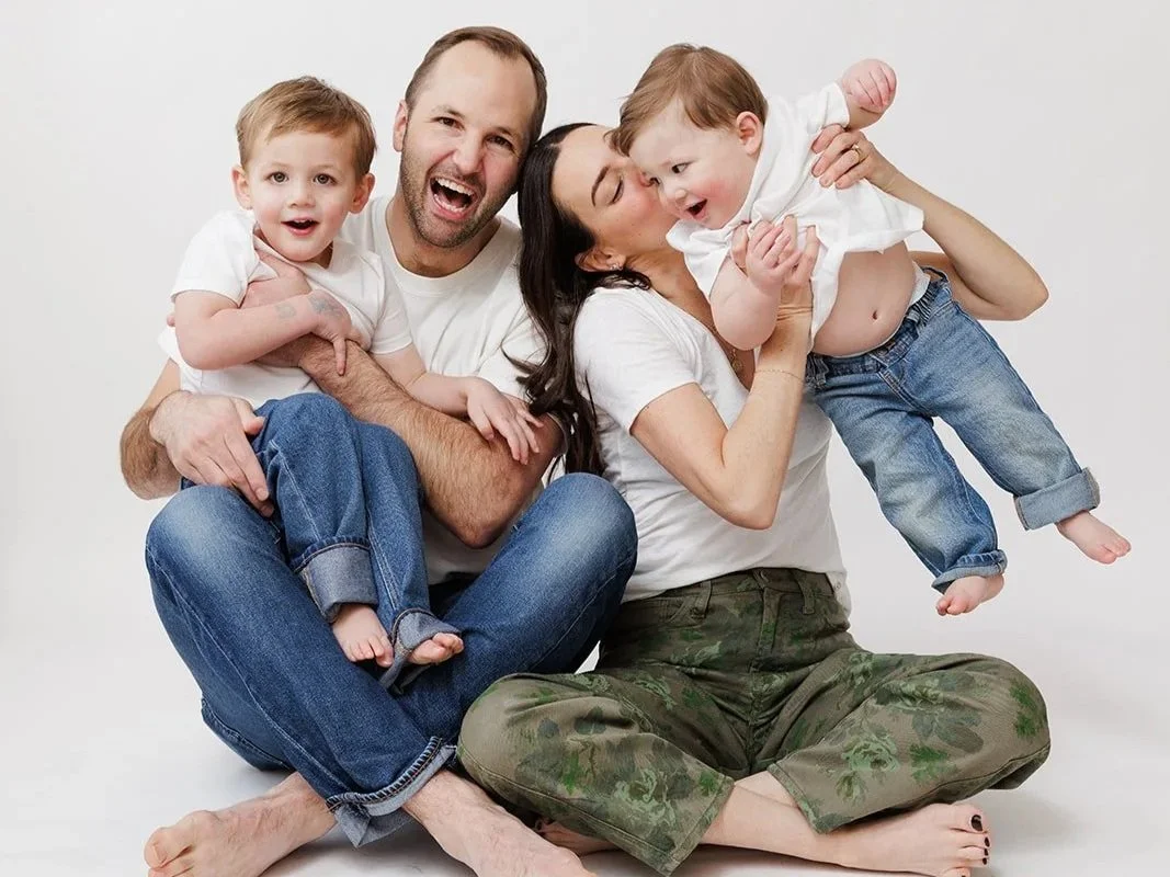 Chicago Winter Fun: Cozy Mini Photo Sessions at the Studio