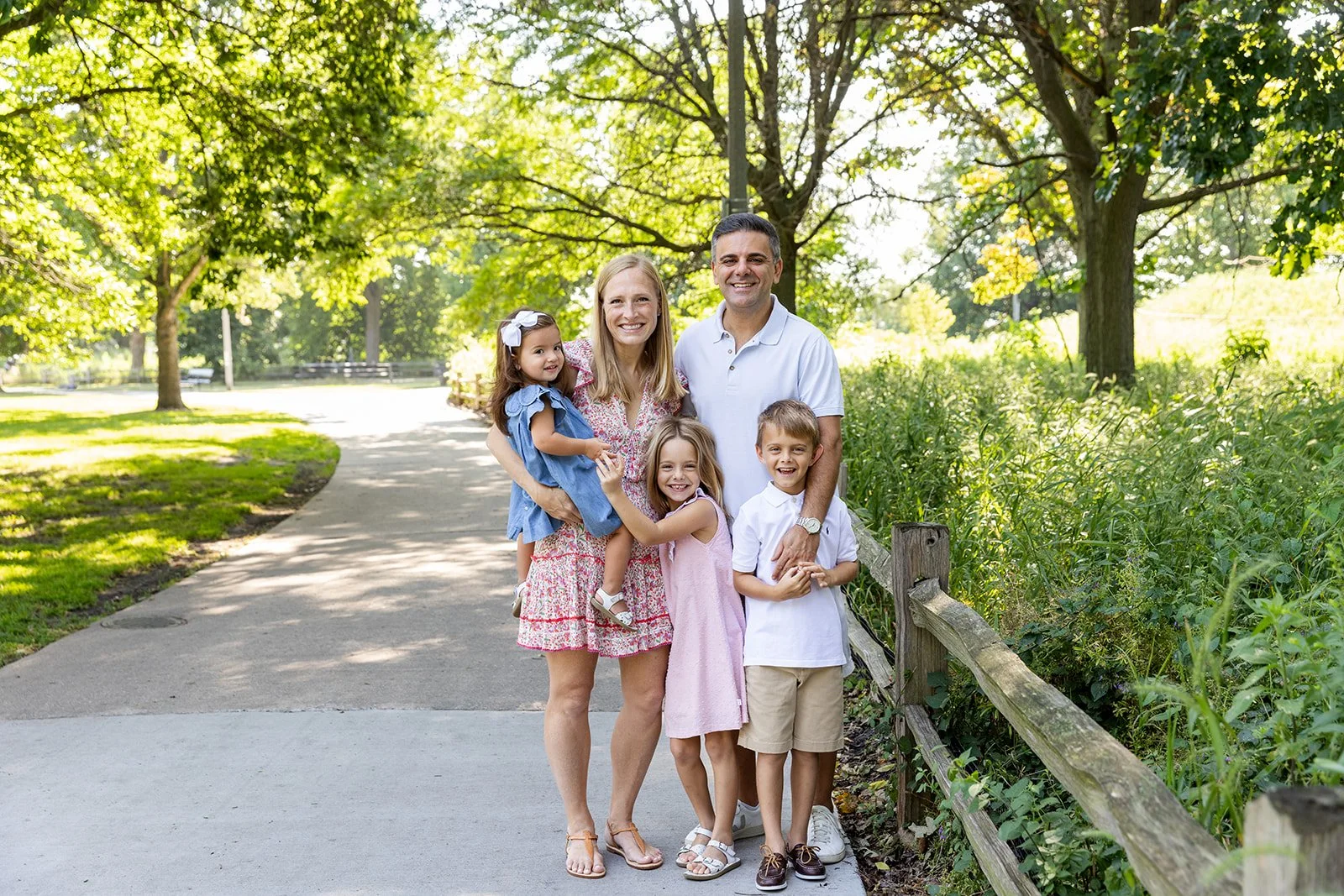 Spring mini sessions are here 🌿