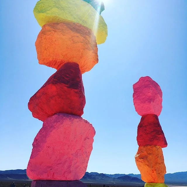 Painted Desert π΅ .
.
.
.
#sevenmagicmountains #artrocks βπΌ #desert #artinstallation #designer #designinspo #color #colorinspo #nature #2pmcreativelab #meganacboswell