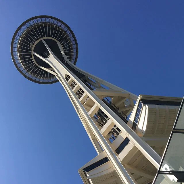 Archi-textural .
.
.
#seattle #spaceneedle #perspective #travelphotography #designinspiration #designer #2pmcreativelab