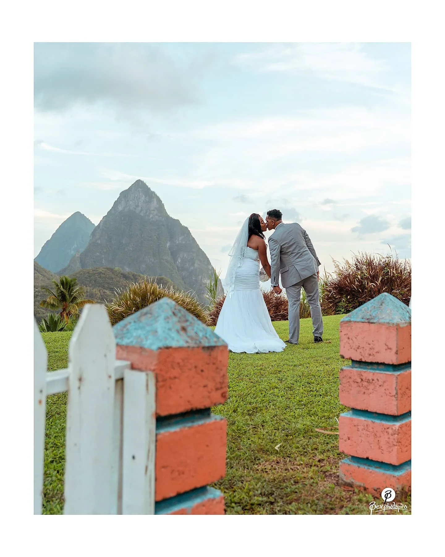 Kiss me
Just Another Bexphoto 
Visit www.bexphotopro.com 

#pitons #piton #lahaut #resort #soufriere #stluciaisparadise #kiss #scenic #sony #tones #splittones #like4likes #love #wedding #weddings #destinationwedding #godox #ad200pro