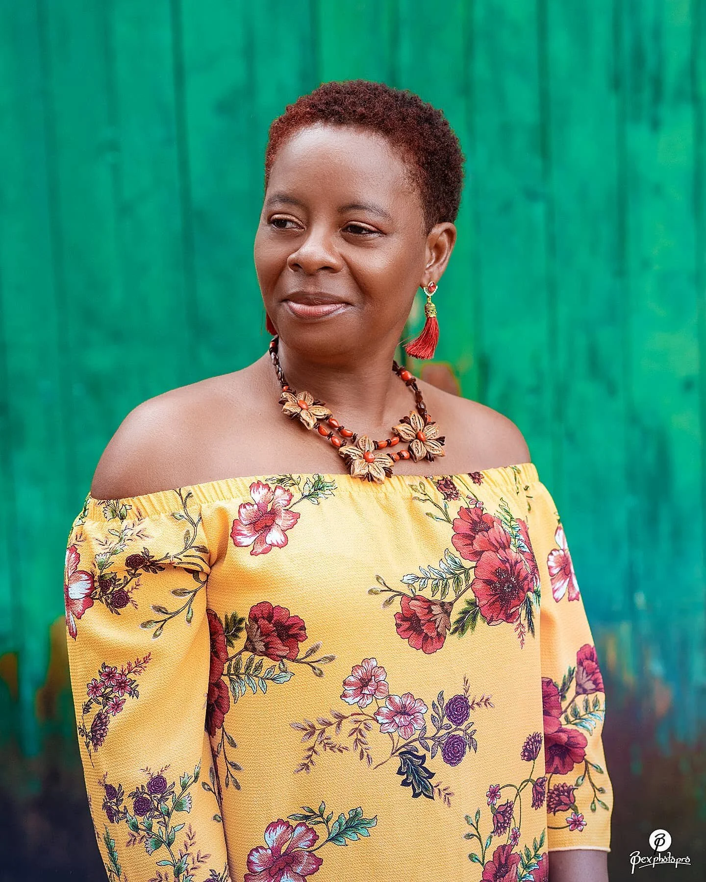 Happy Bday moms 
Just Another Bexphoto 
Visit www.bexphotopro.com 
For a wonderful photo experience 
@theresatiman
@britz777
@britneymoncherry
#portrait #mom #love #foreveryoung #sony #godox #mood #smile #joy #woman #like4likes #rustique #folllowforf