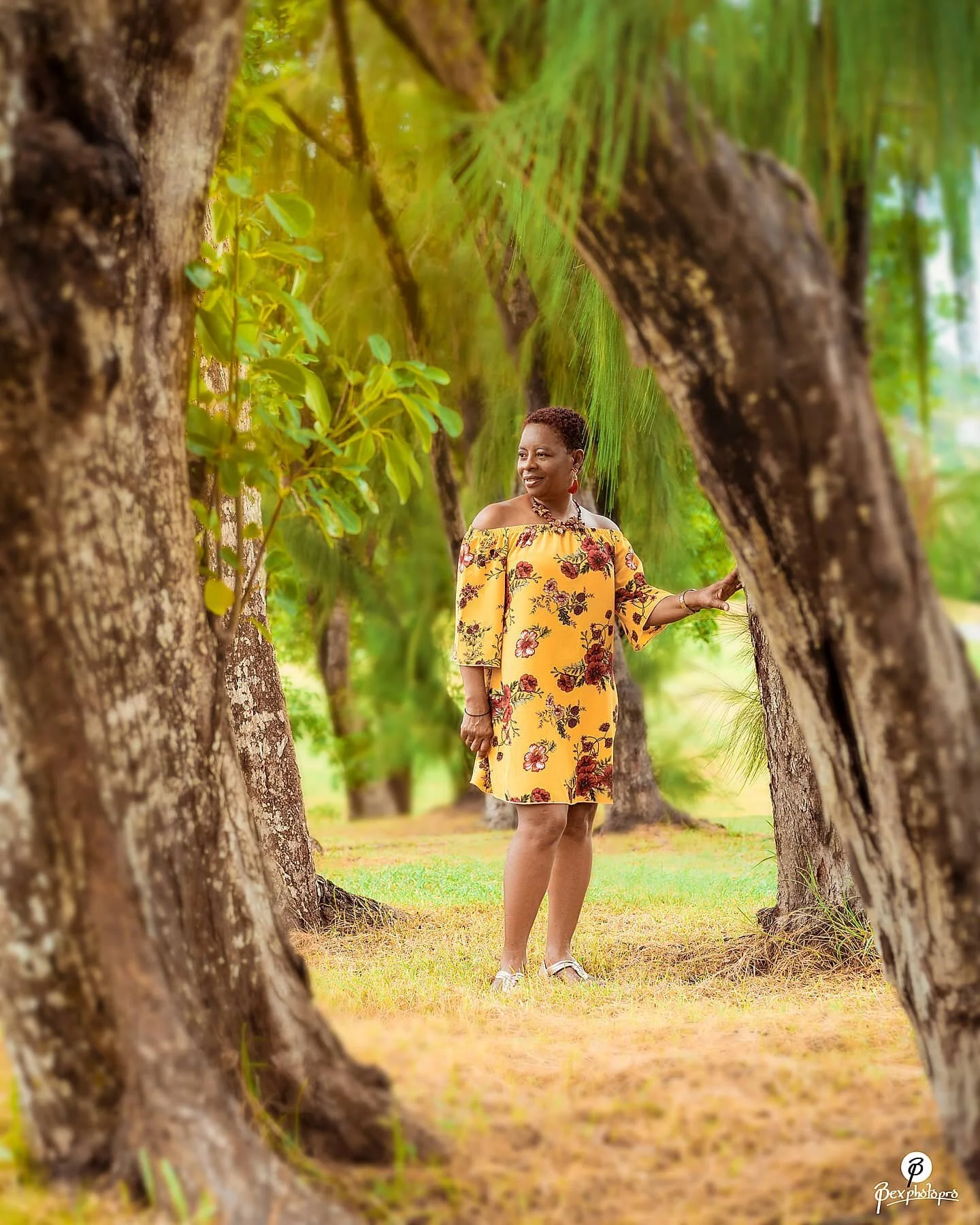 Queen 
Just Another Bexphoto 
Visit www.bexphotopro.com 

#mom #momsbday #bdayshoot #mother #smile #joy #happy #scenic #framing #sony #naturallight #overcast #love #followforfollowers 
#yellow