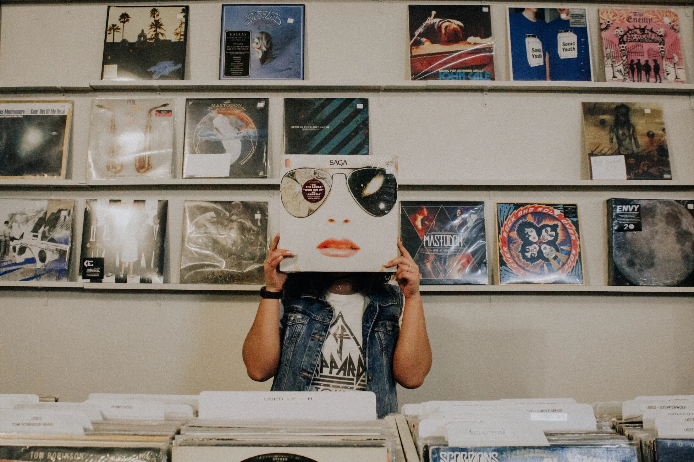 Individuality and Hipster Culture: On Self-Contained Hobbies and Interests