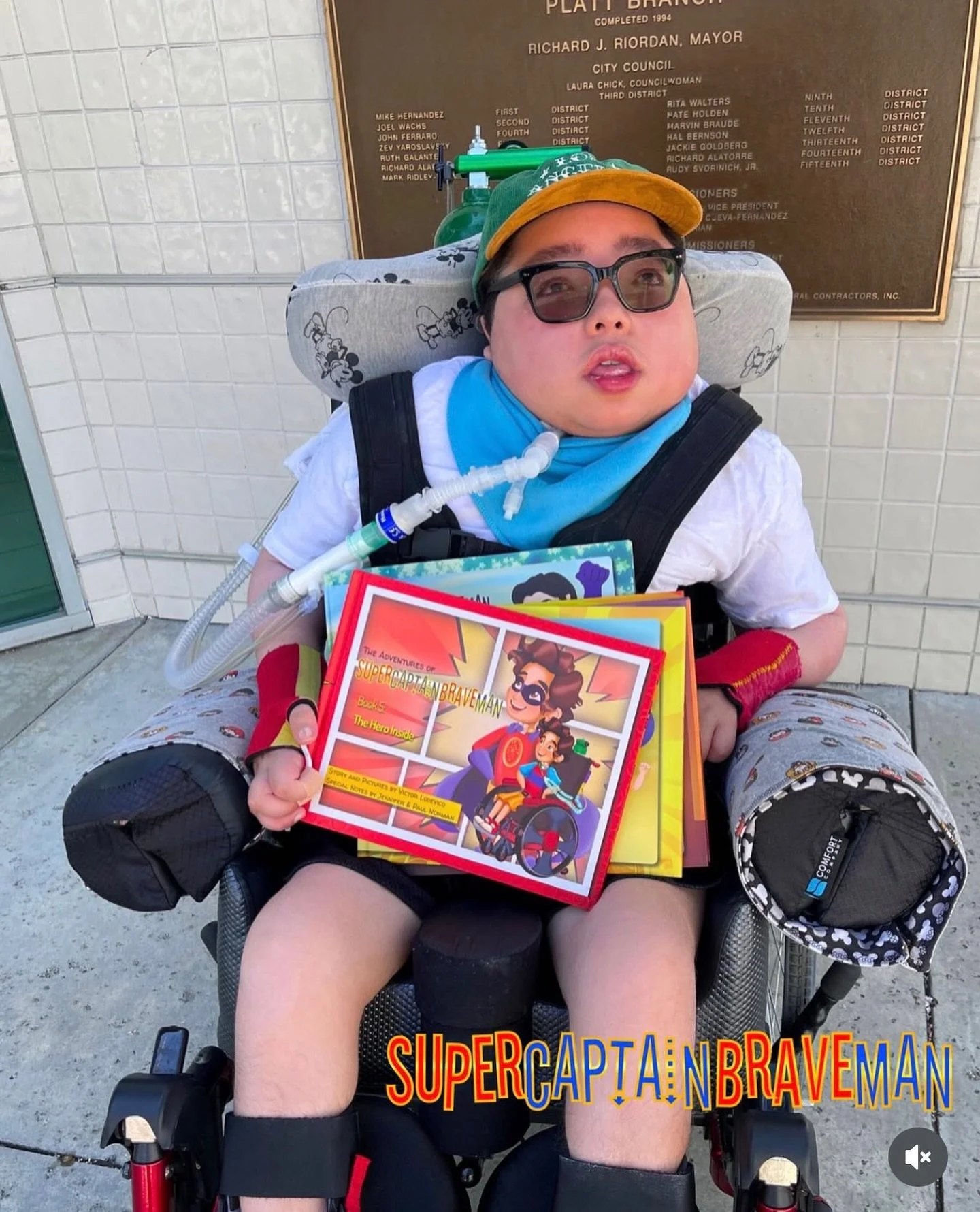 SuperCaptainBraveMan Children’s books make a great addition to any home library. βοΈβοΈβοΈβοΈβοΈ
Each carefully crafted story highlights a young boy named Kyle, who is vent dependent and a wheelchair user, and his daily adventures as SuperCaptainBr