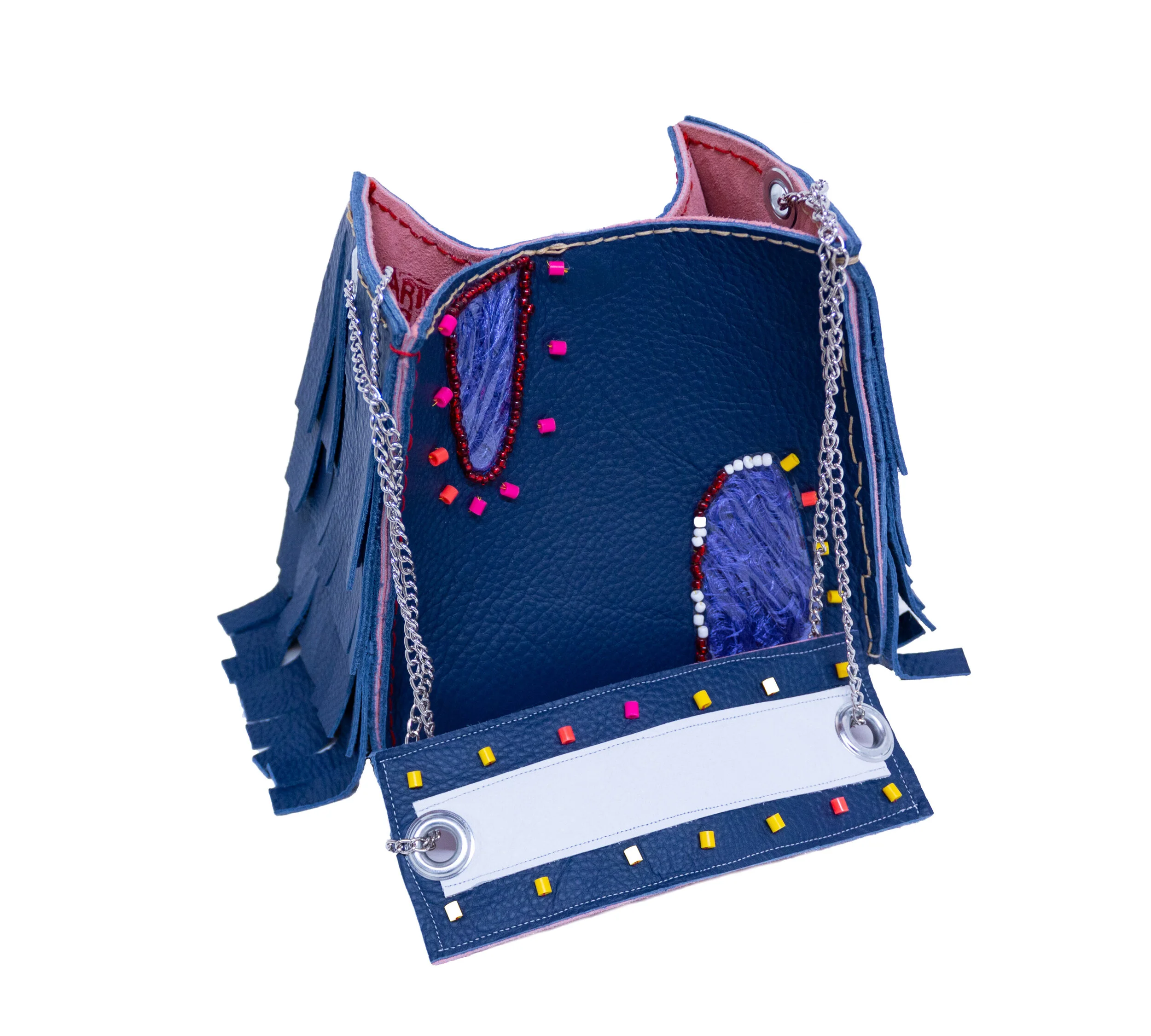 box-detail-with-strap.jpg